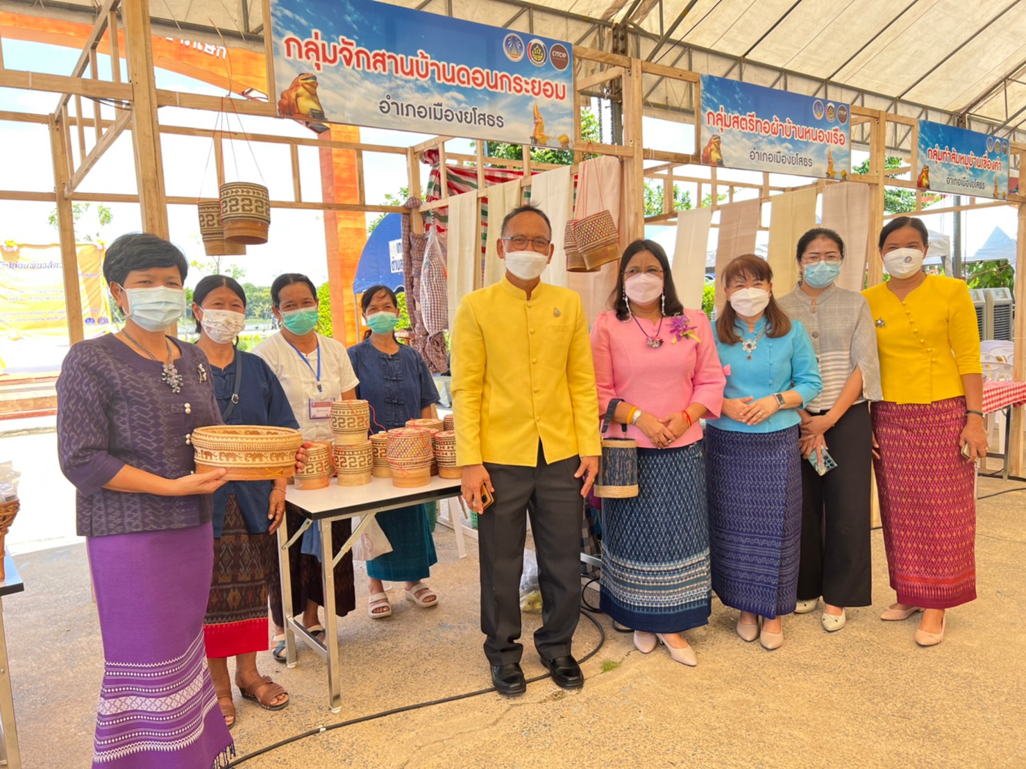 พช.ยโสธร เปิดงานแสดงและจำหน่ายผลิตภัณฑ์ OTOP “ งานวิมานพญาแถน” ชม ชิม ช้อป สินค้าโอทอป  ณ  ลานวิมานพญาแถน ต.ในเมือง อ.เมืองยโสธร  จ. ยโสธร