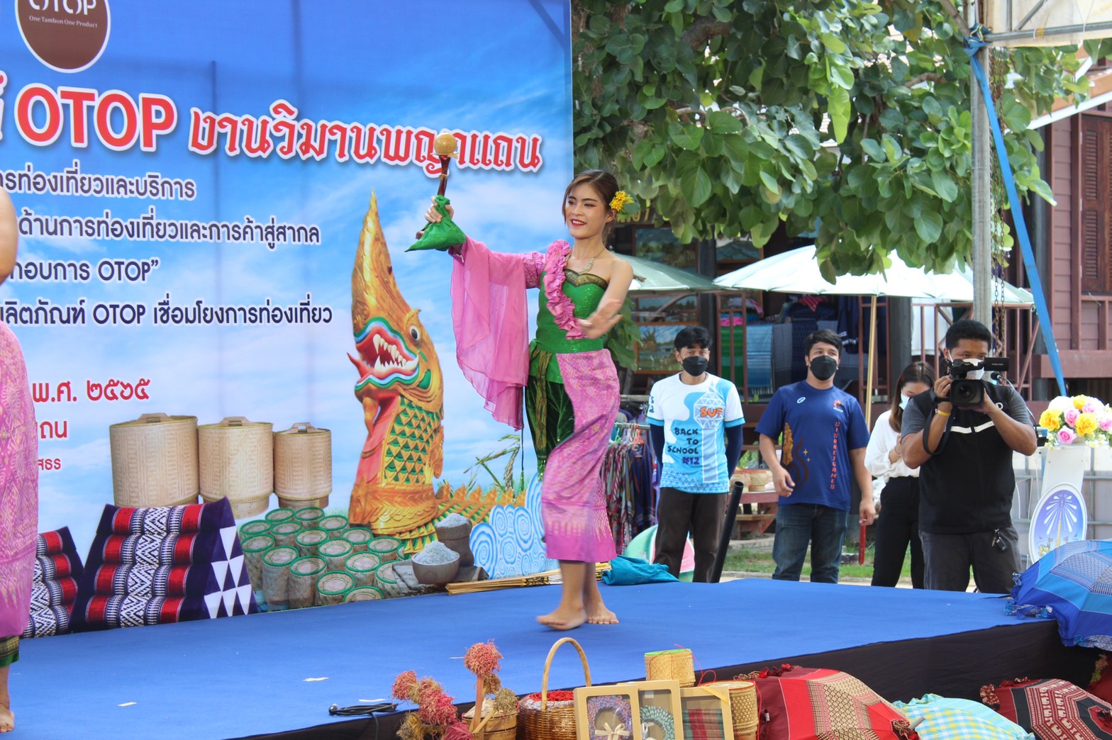 พช.ยโสธร เปิดงานแสดงและจำหน่ายผลิตภัณฑ์ OTOP “ งานวิมานพญาแถน” ชม ชิม ช้อป สินค้าโอทอป  ณ  ลานวิมานพญาแถน ต.ในเมือง อ.เมืองยโสธร  จ. ยโสธร