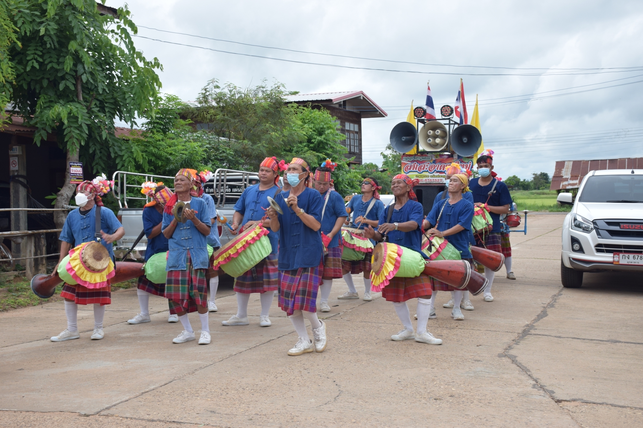 จังหวัดยโสธร…ส่งหมู่บ้านกองทุนแม่ของแผ่นดินบ้านสมสะอาด หมู่ที่ 12 ตำบลโคกสำราญ อำเภอเลิงนกทา เข้ารับการคัดเลือกตามโครงการประกวดหมู่บ้านกองทุนแม่ของแผ่นดินดีเด่น ระดับกรมการพัฒนาชุมชน (เขตตรวจราชการที่ 14)