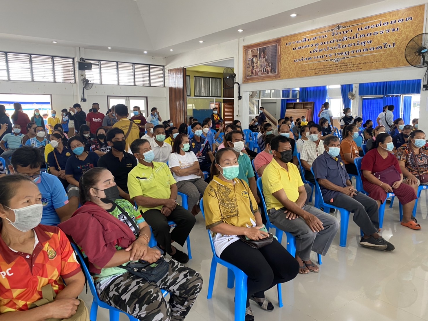 พช.ยโสธร ร่วมกับเครือข่ายกองทุนแม่ของแผ่นดินจังหวัดยโสธร…จัดกิจกรรมบริจาคโลหิตตามโครงการบริจาคโลหิต “90 พรรษา 90 ล้านซีซี ถวายราชสดุดี สมเด็จพระบรมราชชนนีพันปีหลวง” ร่วมกับ สำนักงานเหล่ากาชาดจังหวัดยโสธร