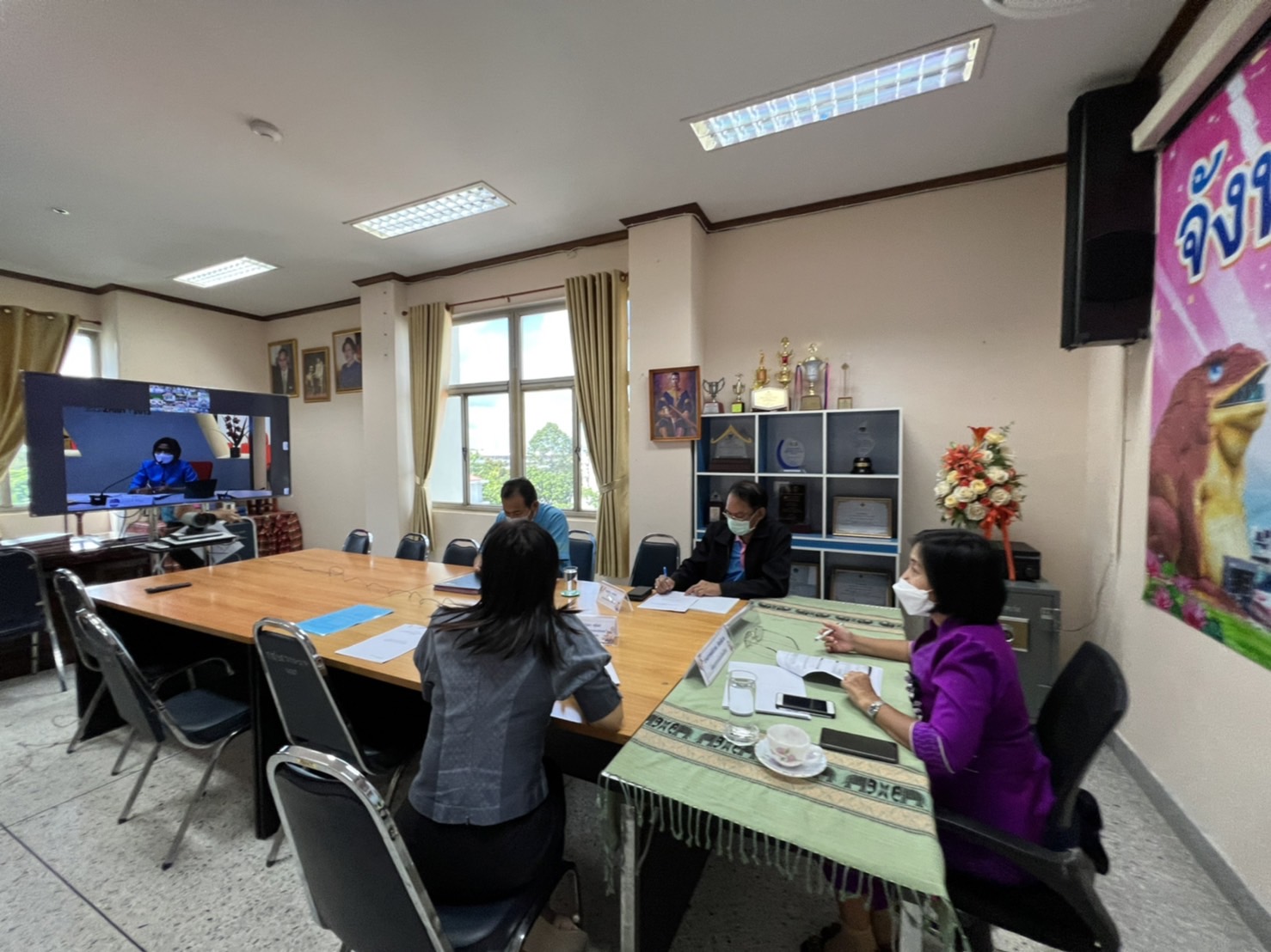 พช.ยโสธร ร่วมประชุมคณะทำงานติดตามเร่งรัดการเบิกจ่ายงบประมาณและการใช้จ่ายภาครัฐของกรมการพัฒนาชุมมชน ปีงบประมาณ พ.ศ.2565 ครั้งที่ 7 / 2565