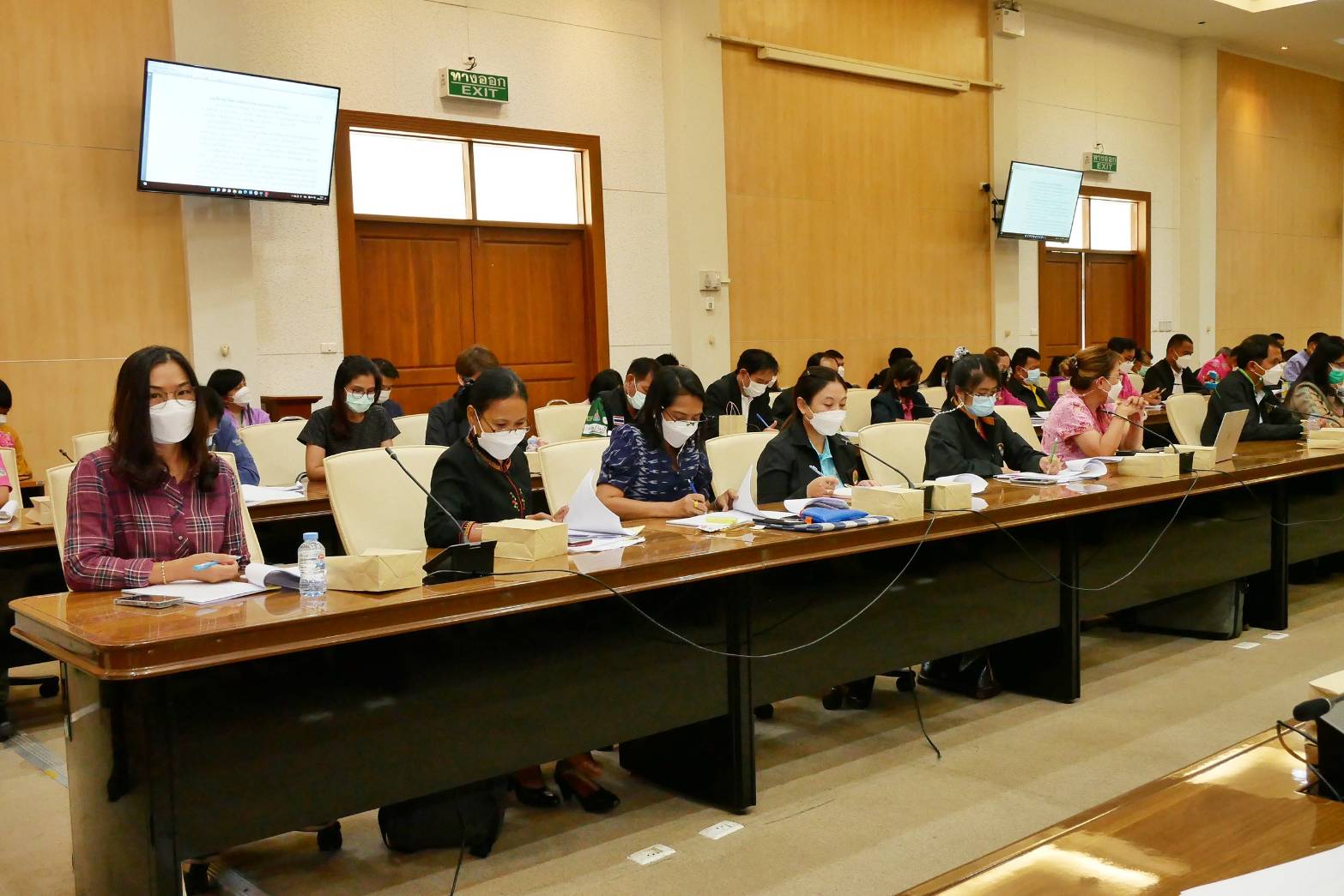 พช.ยโสธร ร่วมประชุมเตรียมดำเนินการตามคำสั่งคณะอนุกรรมการทบทวนแผนพัฒนาจังหวัด ภาคตะวันออกเฉียงเหนือตอนล่าง 2 ที่ศาลากลางจังหวัดอุบลราชธานี