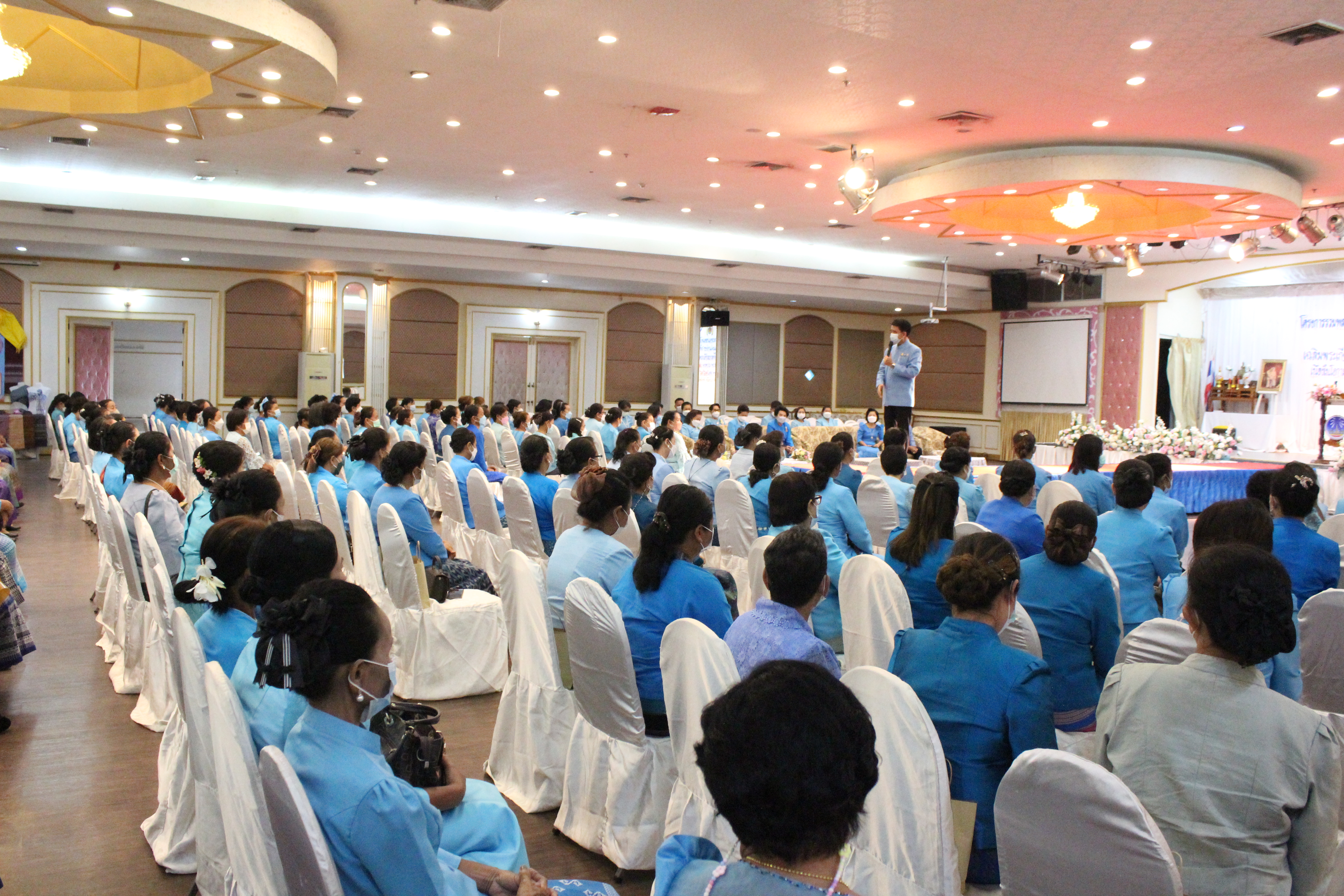 พช.ยโสธร  จัดกิจกรรมเสวนา ในหัวข้อเรื่อง “พลังสตรี พลังสร้างสรรค์ สู่การพัฒนาที่ยั่งยืน   ภายใต้โครงการ “รวมพลังสตรี ศรียโสธร สืบสานตามรอยแม่ของแผ่นดิน ปี 2565 “