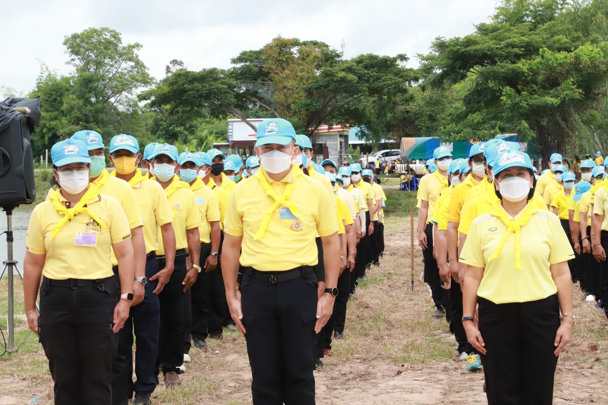 พช.ยโสธร   ร่วมกิจกรรมจิตอาสาพัฒนาปลูกต้นไม้ ปล่อยพันธุ์สัตว์น้ำ   เฉลิมพระเกียรติเนื่องในโอกาสวันเฉลิมพระชนมพรรษา 90 พรรษา 12 สิงหาคม 2565 สมเด็จพระนางเจ้าสิริกิติ์ พระบรมราชินีนาถ พระบรมราชชนนีพันปีหลวง 12 สิงหาคม 2565 ที่หนองน้ำสาธารณะบ้านบาก ต.สำราญ อ.เมืองยโสธร