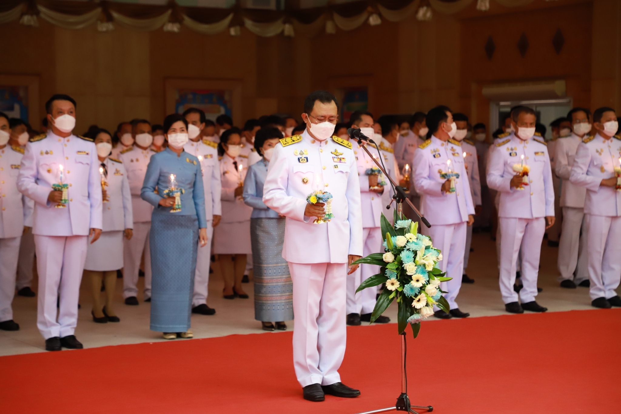 พช.ยโสธร : ร่วมพิธีถวายเครื่องราชสักการะ วางพานพุ่มและพิธีจุดเทียนถวายพระพรชัยมงคล สมเด็จพระนางเจ้าสิริกิติ์ พระบรมราชินีนาถ พระบรมราชชนนีพันปีหลวง เนื่องในโอกาสมหามงคลเฉลิมพระชนมพรรษา 90 พรรษา 12 สิงหาคม 2565