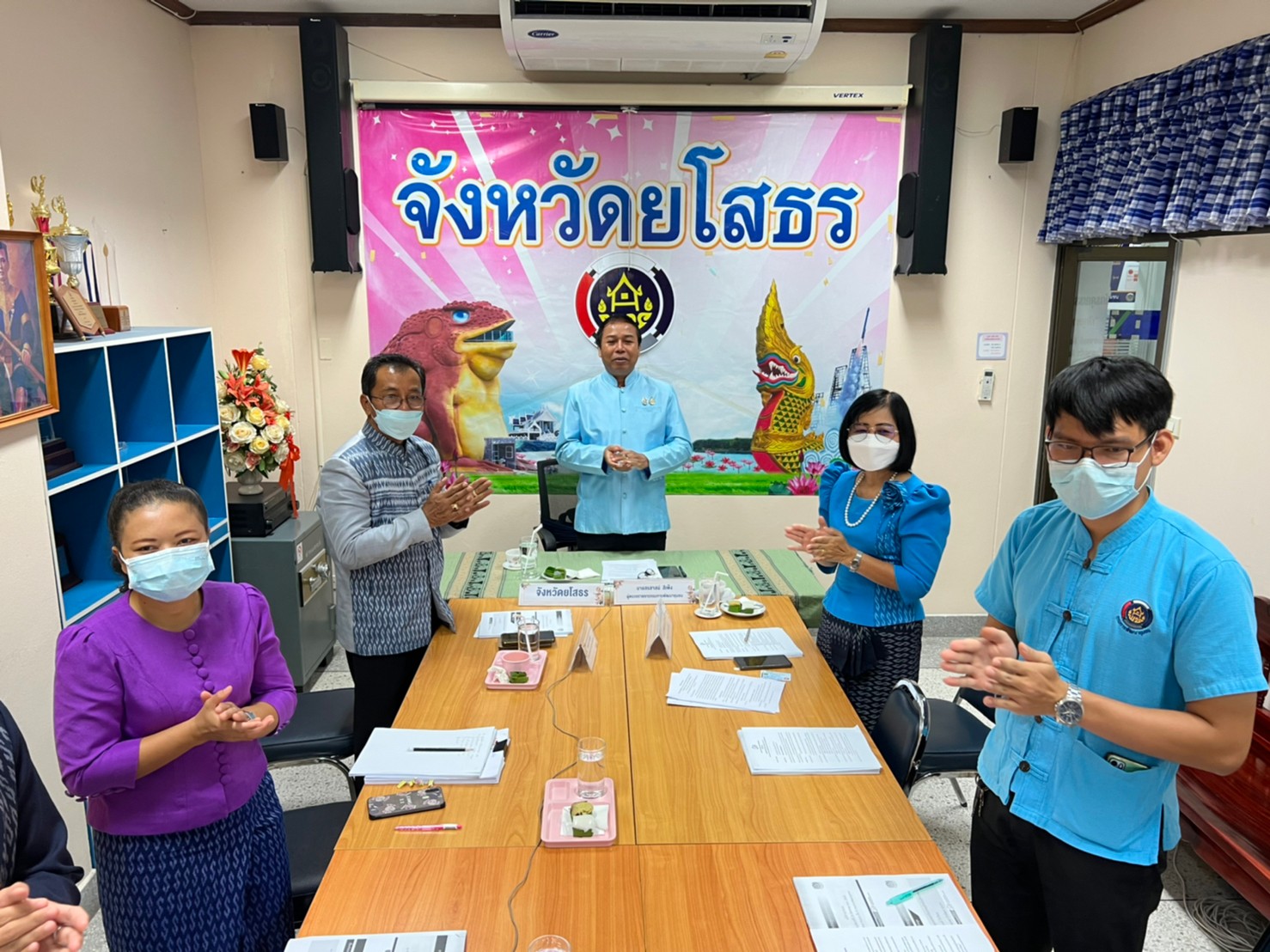 พช.ยโสธร ร่วมประชุมกรมการพัฒนาชุมชน ครั้งที่ 8/2565  ผ่านระบบวีดิทัศน์ทางไกล (Video Conference) และรับฟังผ่านระบบ TV พช.