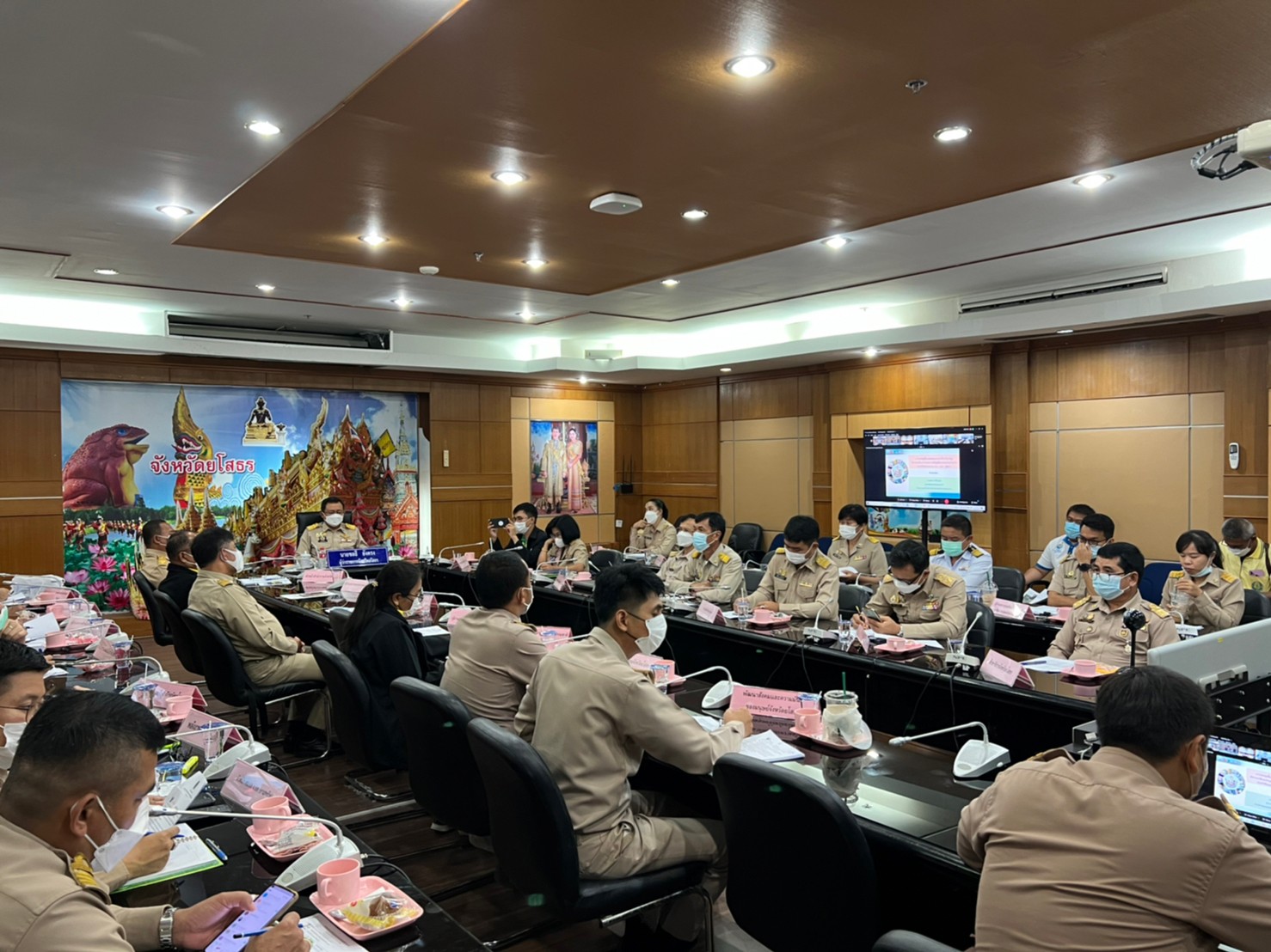 พช.ยโสธร ร่วมประชุม ชี้แจงงบประมาณรายจ่าย ประจำปีงบประมาณ พ.ศ. 2566 ต่อคณะกรรมการธิการวิสามัญพิจารณาศึกษาร่างพระราชบัญญัติงบประมาณรายจ่ายประจำปีงบประมาณ พ.ศ.  2566 วุฒิสภาผ่านระบบ Webex