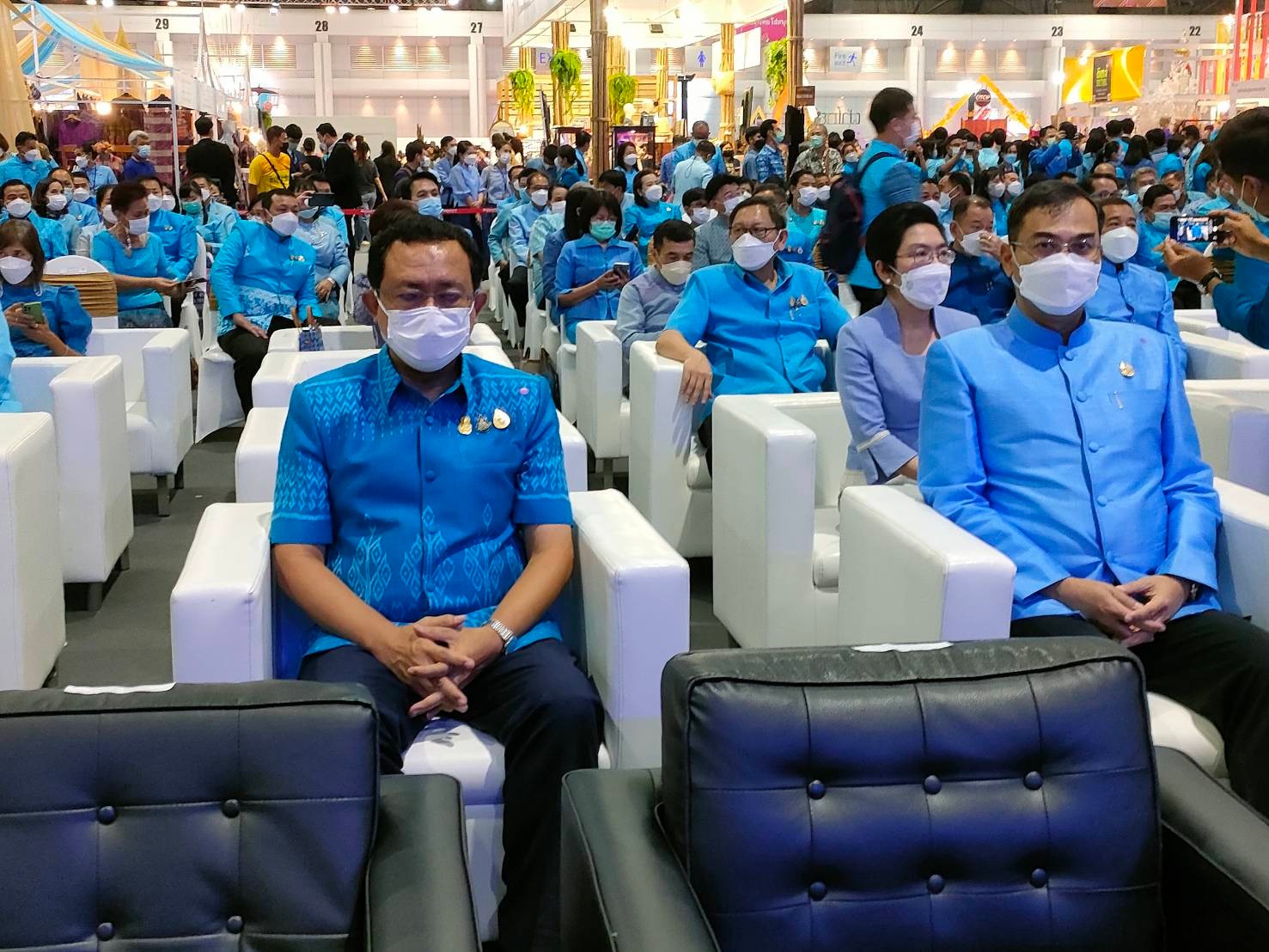 พช.ยโสธร  ผู้ว่าฯยโสธร ร่วมพิธีเปิด“OTOP ศิลปาชีพ ประทีปไทย OTOP ก้าวไกลด้วยพระบารมี” เพื่อเฉลิมพระเกียรติ สมเด็จพระนางเจ้าสิริกิติ์ พระบรมราชินีนาถ พระบรมราชชนนีพันปีหลวง ปี 2565