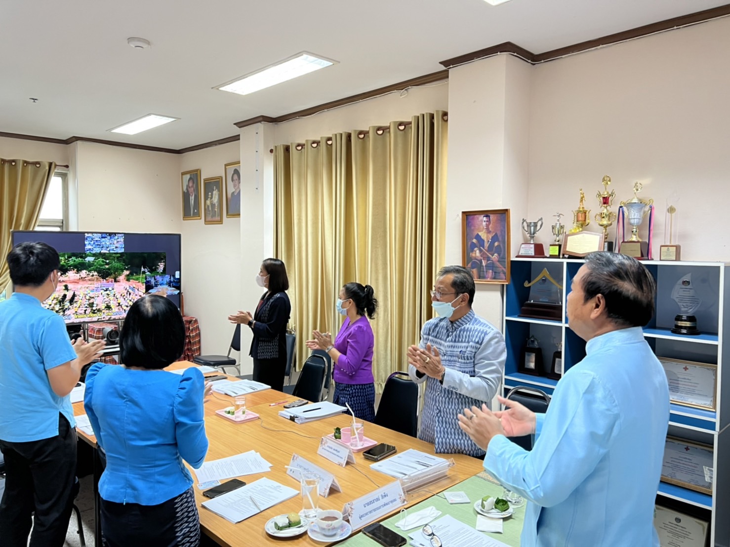 พช.ยโสธร ร่วมประชุมกรมการพัฒนาชุมชน ครั้งที่ 8/2565  ผ่านระบบวีดิทัศน์ทางไกล (Video Conference) และรับฟังผ่านระบบ TV พช.
