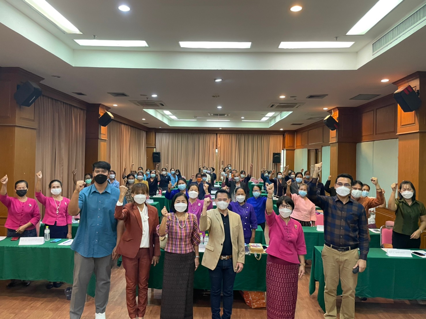 พช.ยโสธร   ดำเนินงาน โครงการตามแผนปฏิบัติราชการประจำปีของกลุ่มจังหวัดภาคตะวันออกเฉียงเหนือตอนล่าง 2 ประจำปีงบประมาณ พ.ศ. 2565 โครงการส่งเสริมผลิตภัณฑ์ด้านการท่องเที่ยว  กิจกรรมหลัก พัฒนายกระดับคุณภาพผ้าทอ