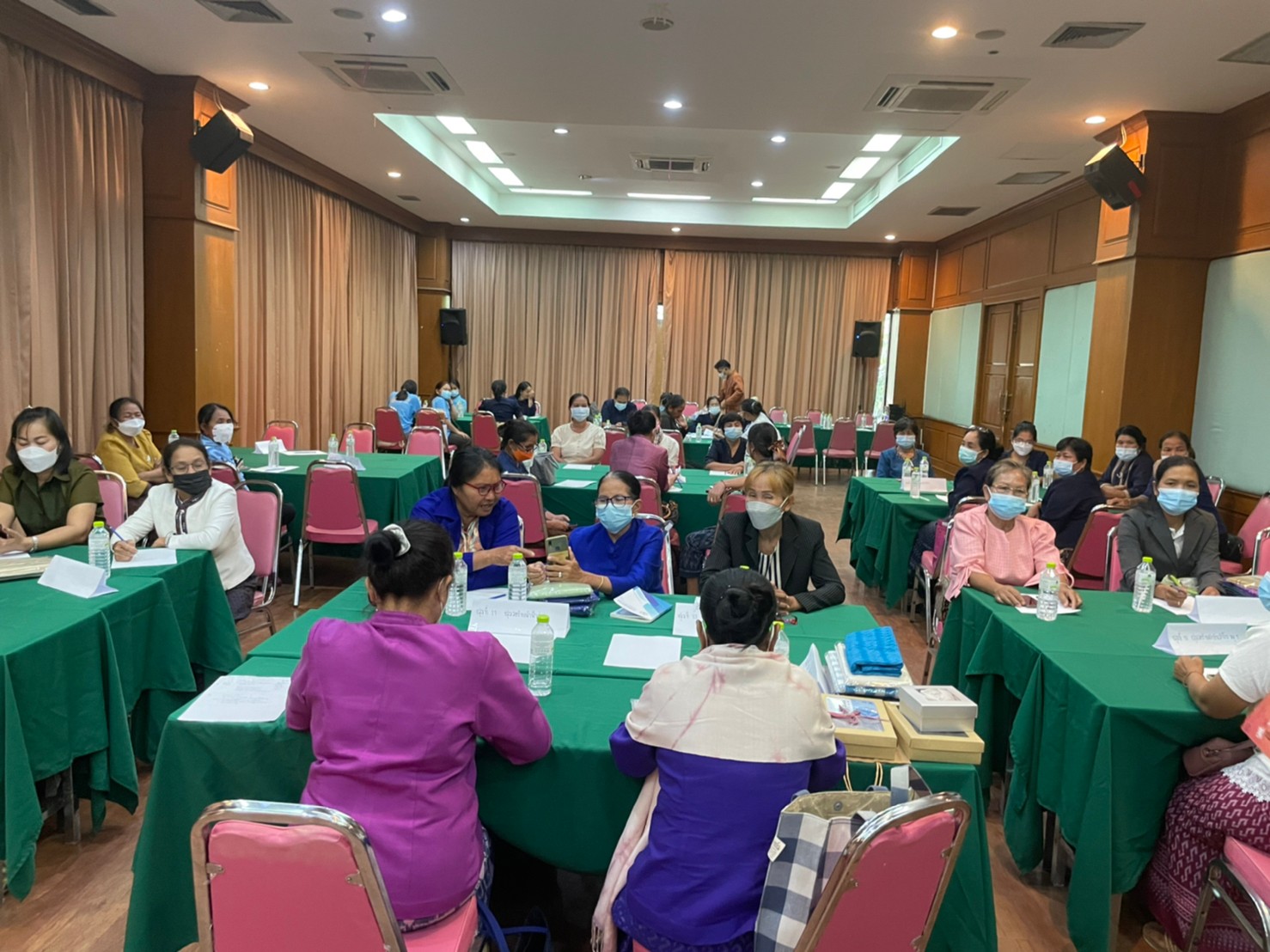 พช.ยโสธร   ดำเนินงาน โครงการตามแผนปฏิบัติราชการประจำปีของกลุ่มจังหวัดภาคตะวันออกเฉียงเหนือตอนล่าง 2 ประจำปีงบประมาณ พ.ศ. 2565 โครงการส่งเสริมผลิตภัณฑ์ด้านการท่องเที่ยว  กิจกรรมหลัก พัฒนายกระดับคุณภาพผ้าทอ