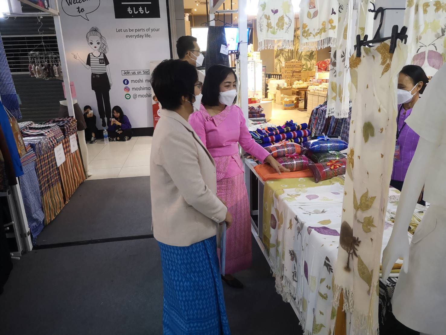 ?พช.ยโสธร เดินหน้าขับเคลื่อนเศรษฐกิจฐานราก กระตุ้นเศรษฐกิจ “จัดงานแสดงและจำหน่ายผลิตภัณฑ์ OTOP ต่างจังหวัด” ใน เทศกาลของดีเมืองบั้งไฟวิถียโสธร ณ ศูนย์การค้าแปซิฟิค พาร์ค (ชั้น B) อำเภอศรีราชา จังหวัดชลบุรี