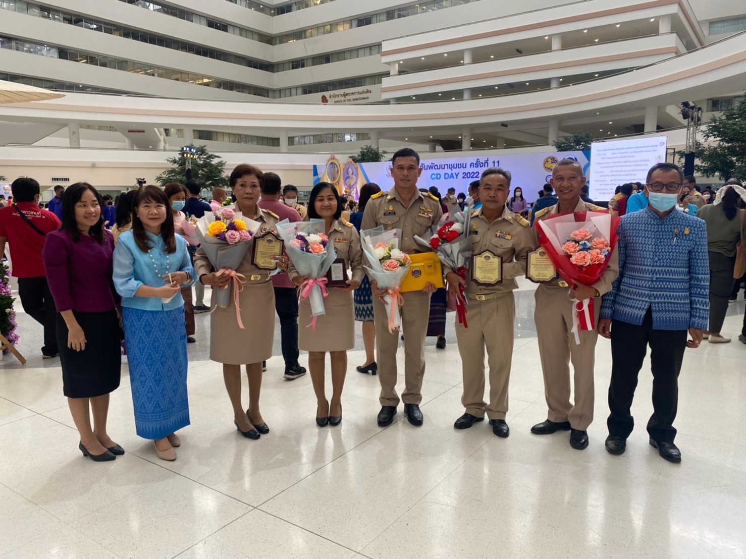 พช.ยโสธร    ร่วมรับมอบใบประกาศเกียรติคุณ และรางวัลเชิดชูเกียรติ  ในงานวันพัฒนาชุมชน 2565 (CDD DAY 2022)