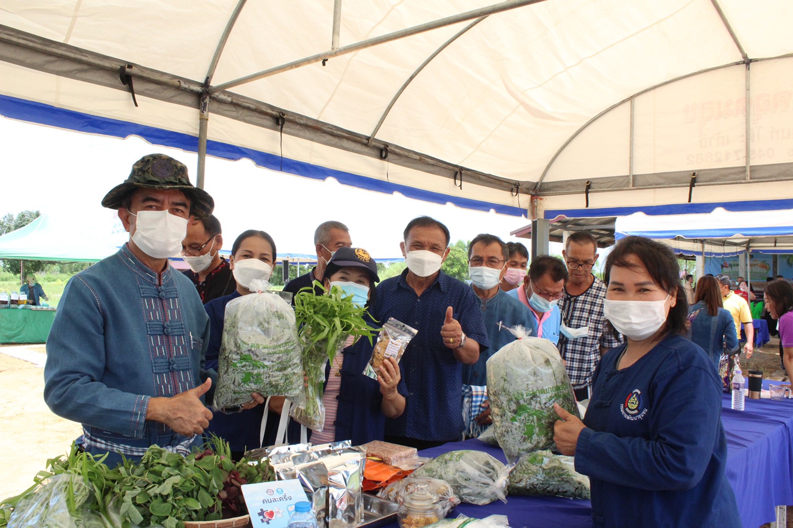 พช.ยโสธร รวมพลังภาคีเครือข่ายในการขับเคลื่อนโครงการส่งเสริมการพัฒนากลไก และโครงสร้างดูดซับมูลค่าเศรษฐกิจและการกระจายรายได้กลับสู่ท้องถิ่น กิจกรรมเชื่อมโยงช่องทางการตลาดในการสร้างรายได้จากกิจการอาหาร ปลอดภัยจังหวัด และตลาดนัดโคก หนอง นา ยโสธร