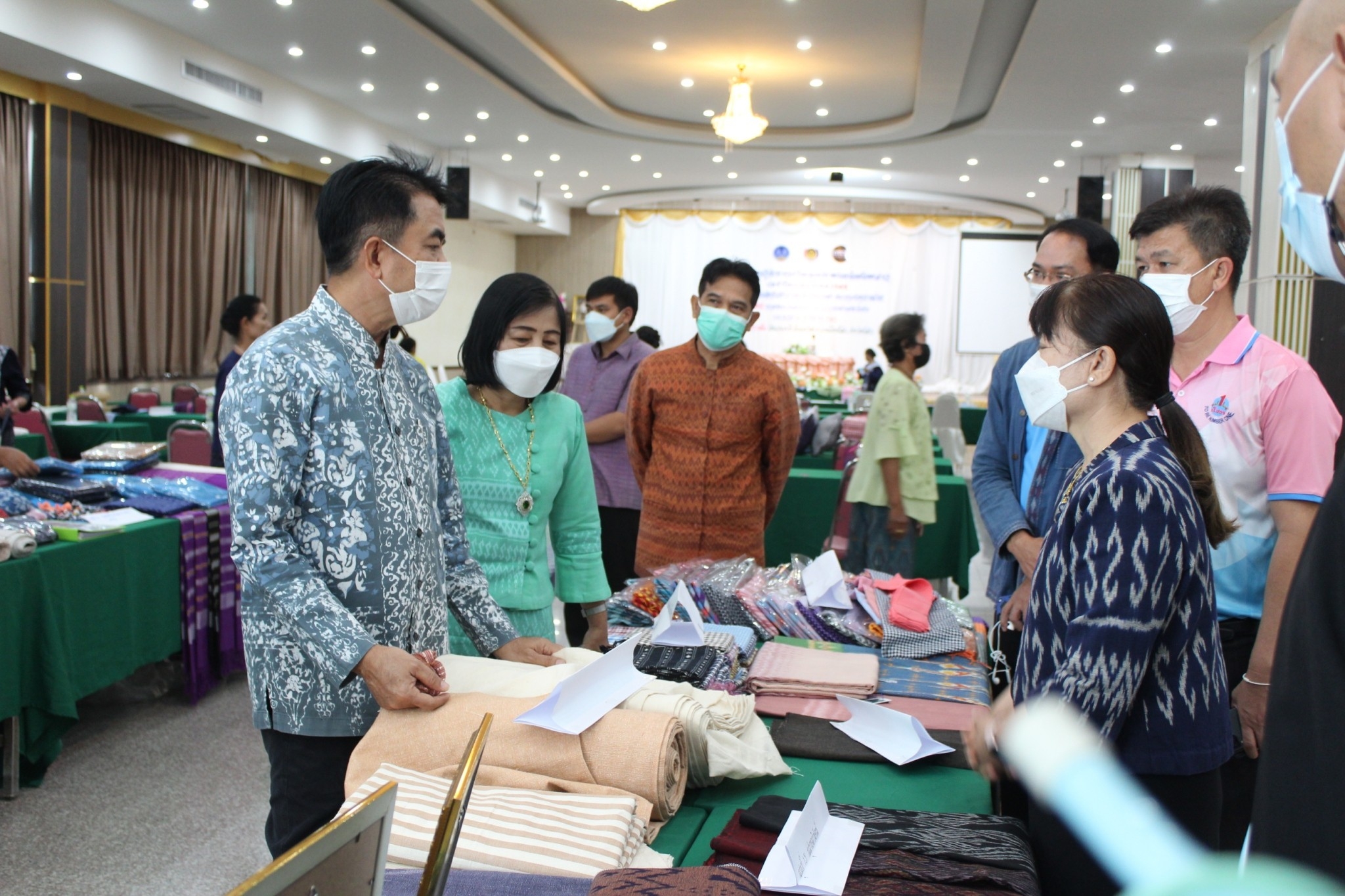 พช.ยโสธรเดินหน้าขับเคลื่อนโครงการส่งเสริมผลิตภัณฑ์ด้านการท่องเที่ยว กิจกรรมหลักพัฒนายกระดับคุณภาพผ้าทอ เพื่อกระตุ้นเศรษฐกิจฐานรากขยายตัว