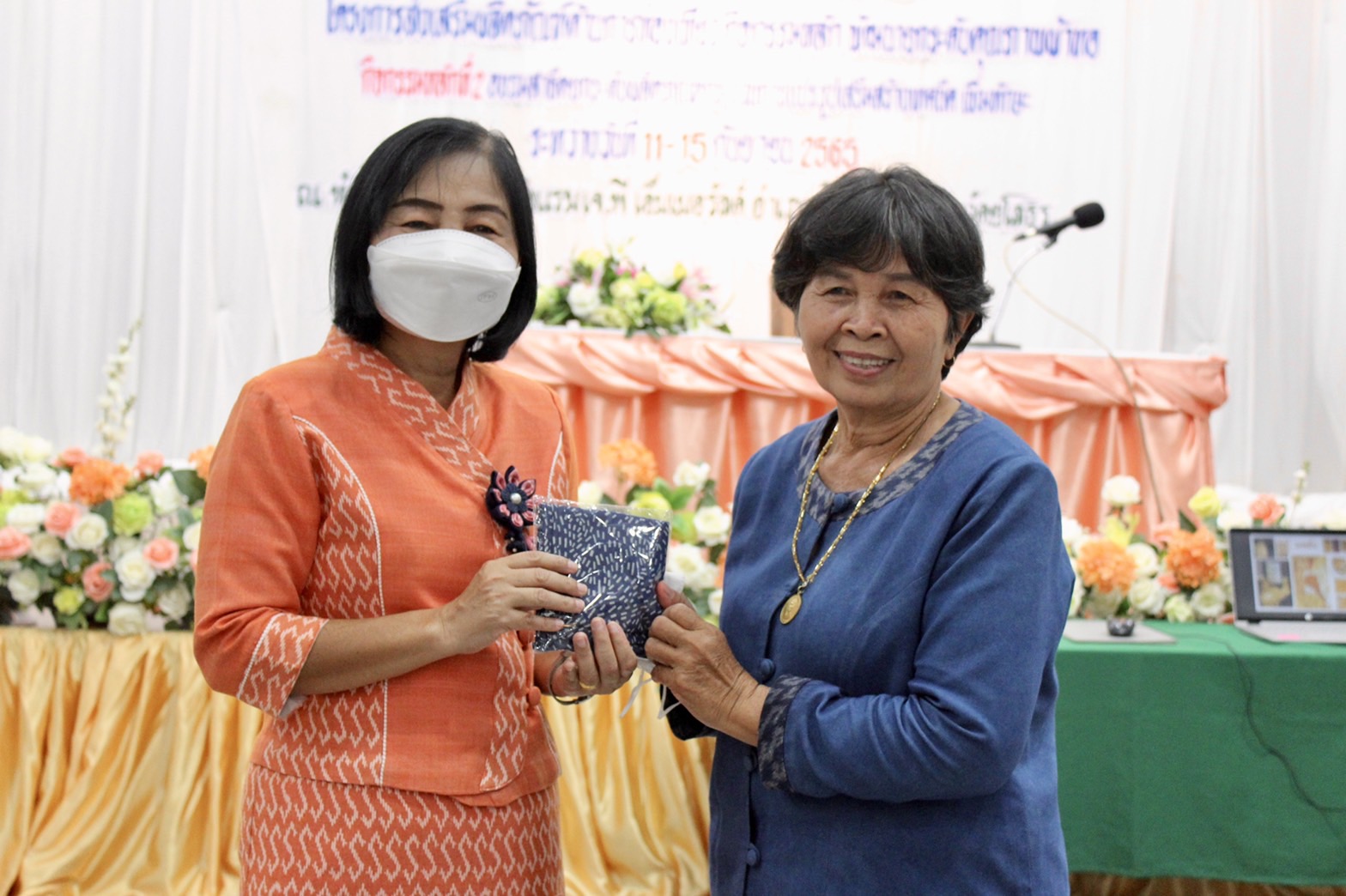 ?พช.ยโสธรเดินหน้าขับเคลื่อนโครงการส่งเสริมผลิตภัณฑ์ด้านการท่องเที่ยว กิจกรรมหลักพัฒนายกระดับคุณภาพผ้าทอ เพื่อกระตุ้นเศรษฐกิจฐานรากขยายตัว