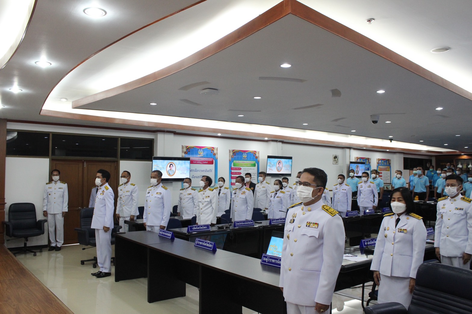จังหวัดยโสธร จัดพิธีมอบเงินพระราชทานขวัญถุงกองทุนแม่ของแผ่นดิน ประจำปี 2564-2565 และรางวัลเชิดชูเกียรติกองทุนแม่ของแผ่นดินดีเด่น จังหวัดยโสธร ประจำปี 2565 ภายใต้แนวคิด 90 พรรษา แม่ของแผ่นดิน “ร้อยความรัก รวมดวงใจ ประชาไทยร่มเย็น”