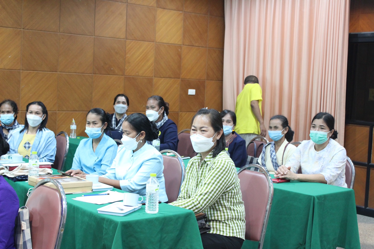 ?พช.ยโสธร เดินหน้าขับเคลื่อนเศรษฐกิจฐานราก เพิ่มศักยภาพ พัฒนายกระดับคุณภาพผ้าทอ ผู้ผลิตผู้ประกอบการ OTOP จังหวัดยโสธร