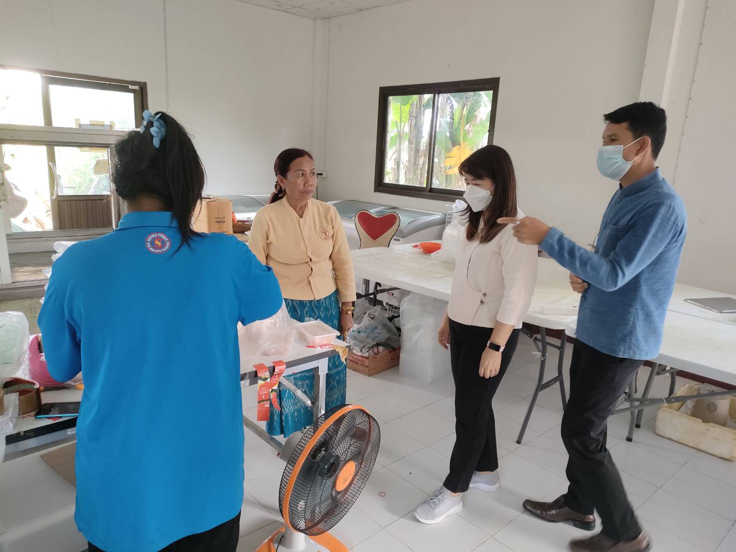 ?พช.ยโสธร ติดตามสนับสนุน การพัฒนาและยกระดับ กลุ่มผู้ผลิต ผู้ประกอบการ OTOP ประเภทผ้าและเครื่องแต่งกาย กลุ่มทอผ้านาสะแบง หมู่ 6 ต.โนนเปือย อ.กุดชุม และกลุ่ม otop กลุ่มแจ่วบองแม่จร ผลิตภัณฑ์ม่อนส้ม บ้านนาสะแบง ม.6 ต.โนนเปือย อ.กุดชุม