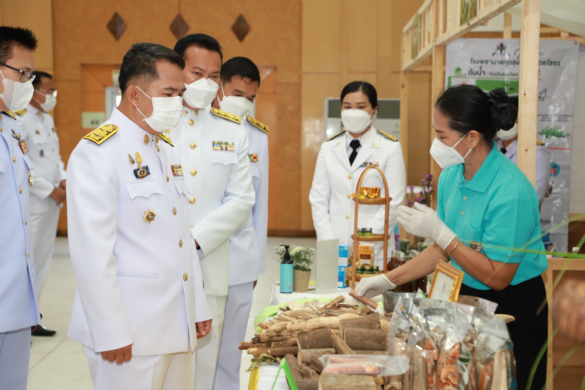 พช.ยโสธรร่วมกิจกรรม “วันภูมิปัญญาการแพทย์แผนไทยแห่งชาติ” น้อมรำลึกในพระมหากรุณาธิคุณ “พระบิดาแห่งการแพทย์แผนไทย” รัชกาลที่ 3 วันที่ 28 ตุลาคม 2565