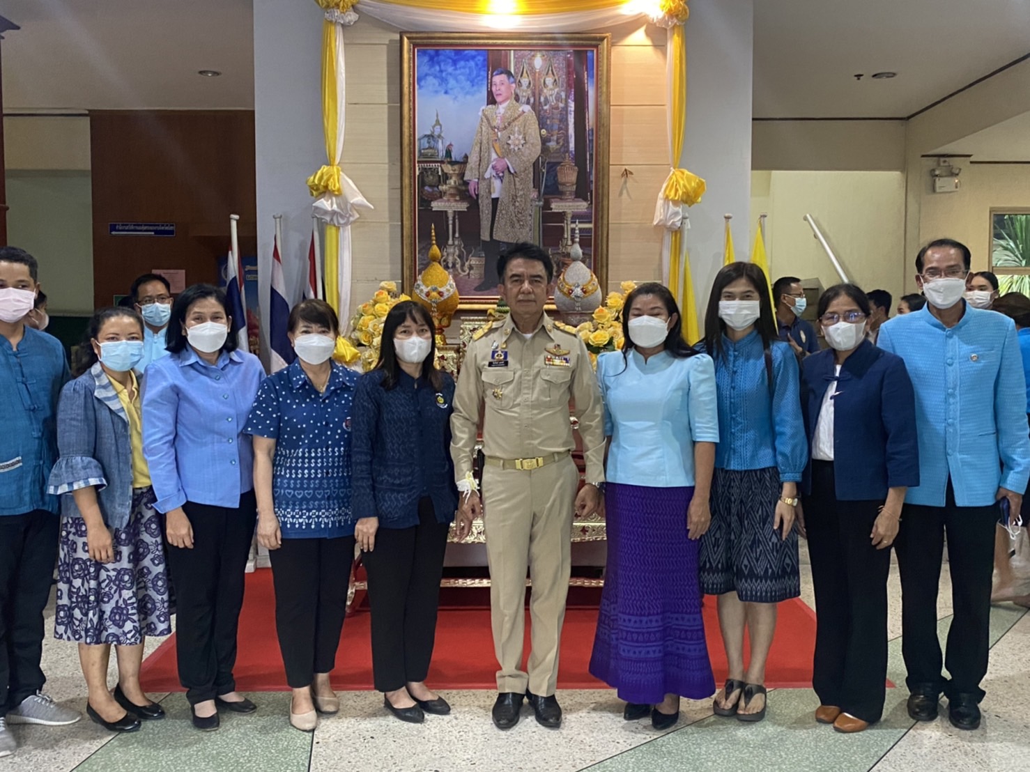 ?? พี่น้อง พช.ยโสธร ร่วมแสดงมุทิตาจิตแด่ นายชัยวัฒน์ แสงศรี รองผู้ว่าราชการจังหวัดยโสธร ด้วยรักและผูกพัน รองผู้ว่าฯ สายเลือด พช. เกษียณอายุราชการประจำปีงบประมาณ พ.ศ. 2565