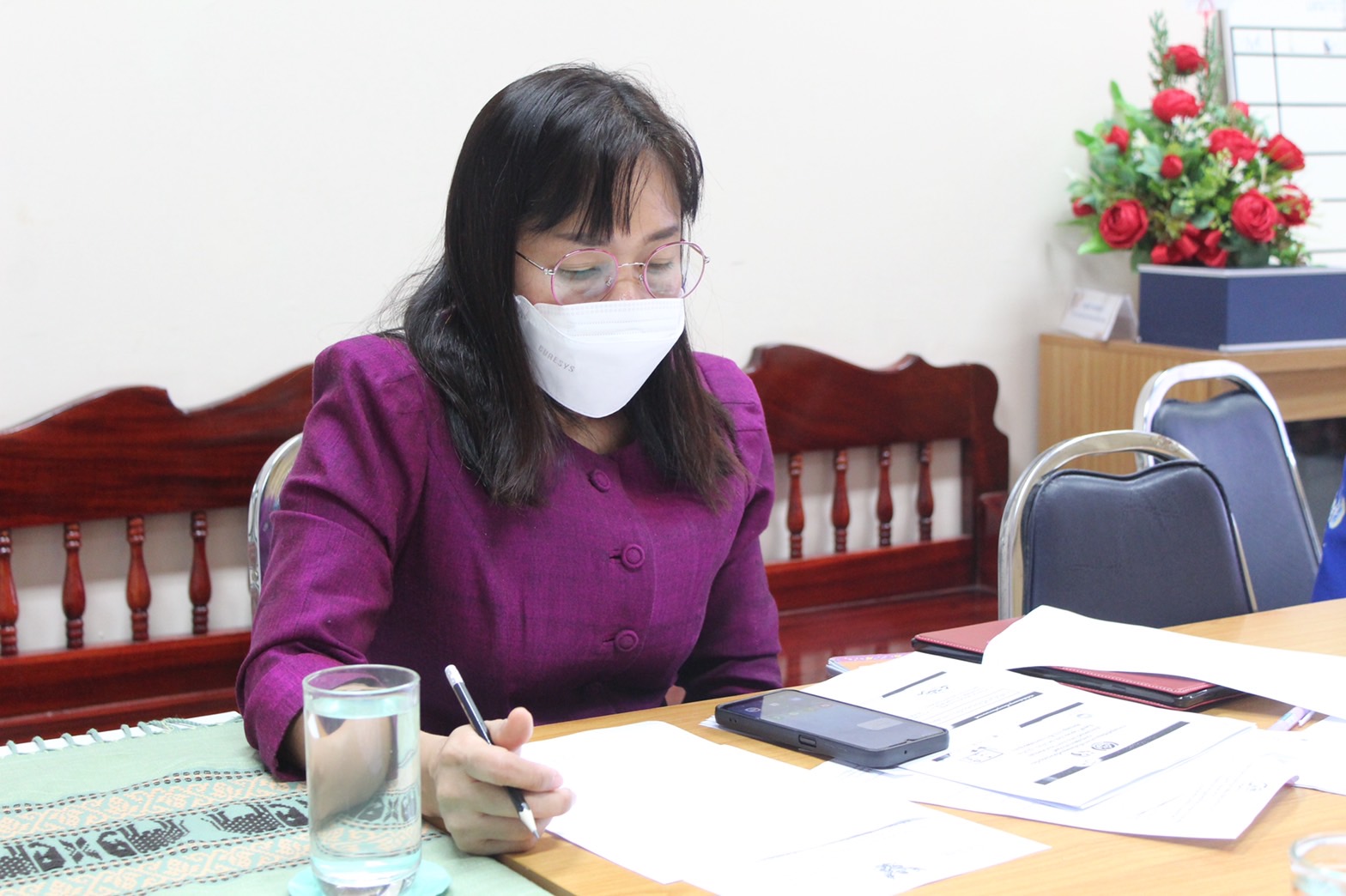 ?พช.ยโสธรร่วมประชุม การยืนยันลูกหนี้เงินทุนหมุนเวียน กองทุนพัฒนาบทบาทสตรี ผ่านระบบออนไลน์ (Zoom cloud Meeting)