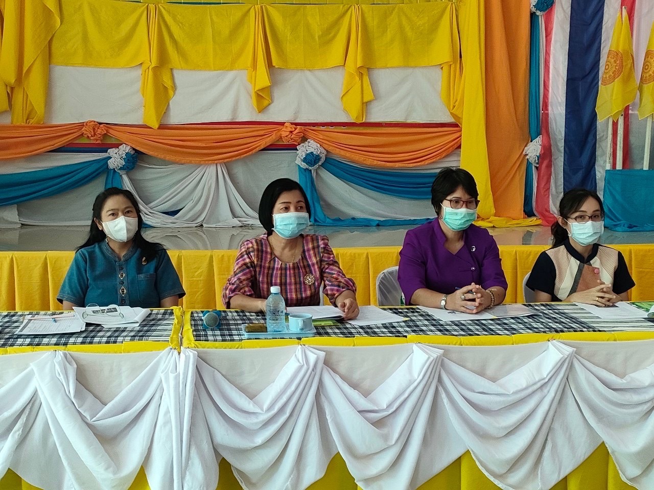 ?พช.ยโสธร ลงพื้นที่คัดเลือกกลุ่มผู้ผลิต ผู้ประกอบการ OTOP ตามโครงการ ส่งเสริมผลิตภัณฑ์ด้านการท่องเที่ยว กิจกรรมหลัก พัฒนายกระดับคุณภาพผ้าทอ