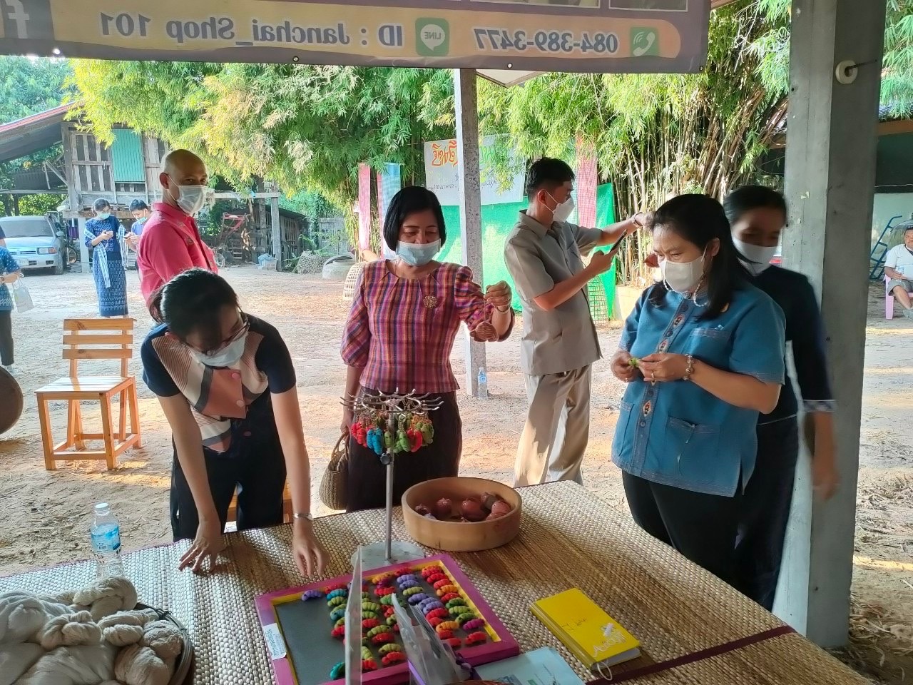 ?พช.ยโสธร ลงพื้นที่คัดเลือกกลุ่มผู้ผลิต ผู้ประกอบการ OTOP ตามโครงการ ส่งเสริมผลิตภัณฑ์ด้านการท่องเที่ยว กิจกรรมหลัก พัฒนายกระดับคุณภาพผ้าทอ