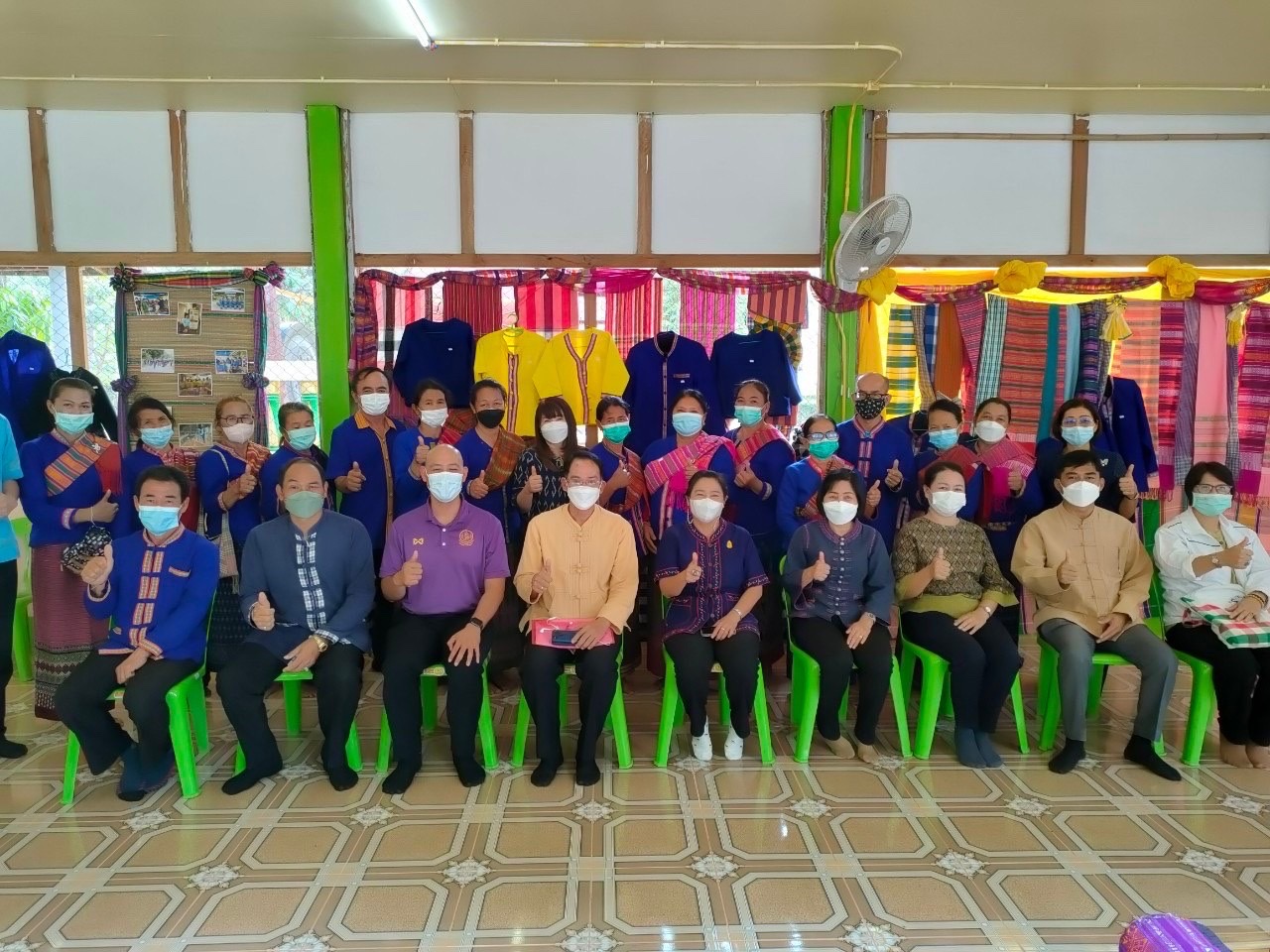 พช.ยโสธร ลงพื้นที่คัดเลือกกลุ่มผู้ผลิต ผู้ประกอบการ OTOP ตามโครงการ ส่งเสริมผลิตภัณฑ์ด้านการท่องเที่ยว กิจกรรมหลัก พัฒนายกระดับคุณภาพผ้าทอ