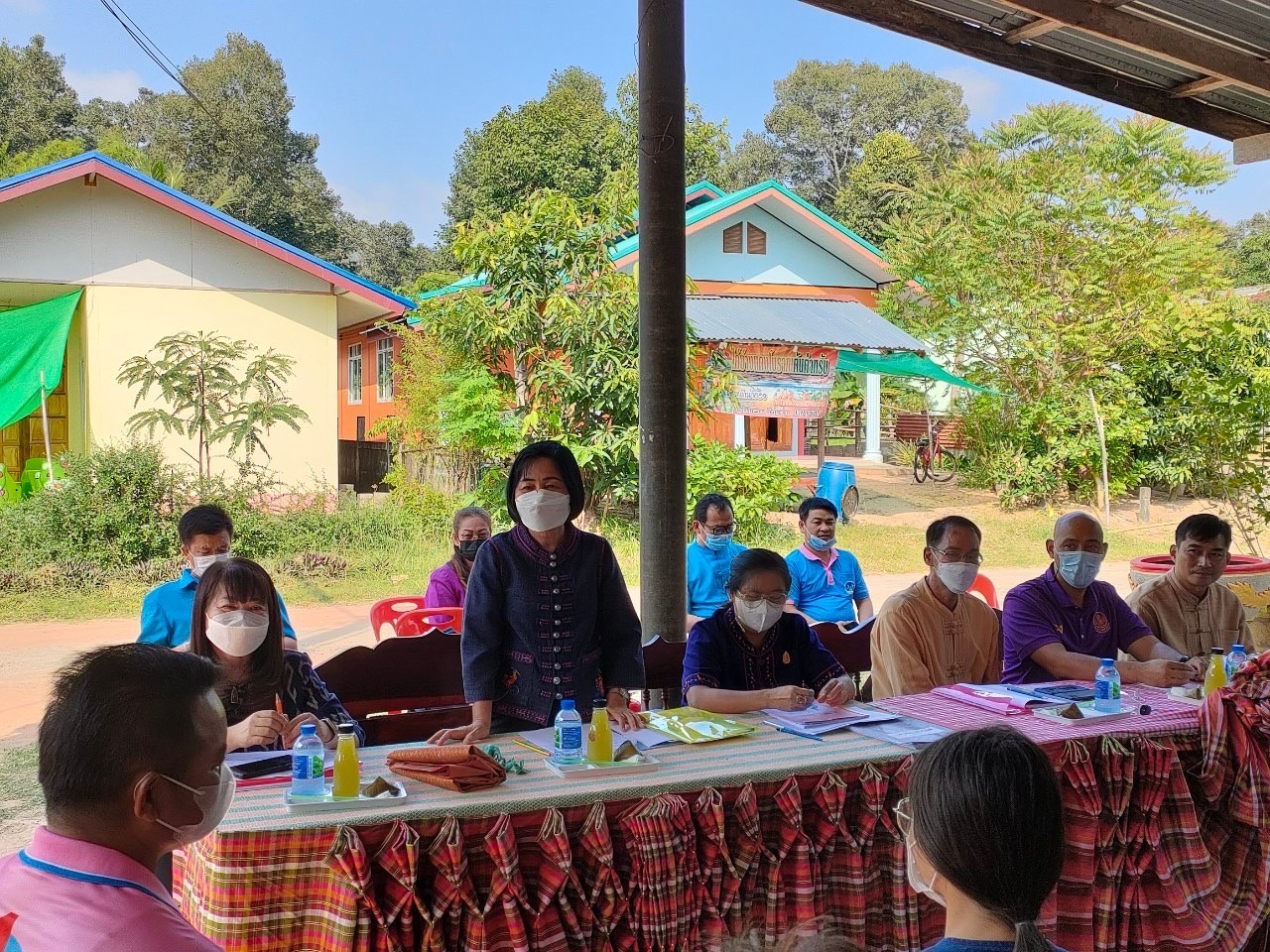 พช.ยโสธร ลงพื้นที่คัดเลือกกลุ่มผู้ผลิต ผู้ประกอบการ OTOP ตามโครงการ ส่งเสริมผลิตภัณฑ์ด้านการท่องเที่ยว กิจกรรมหลัก พัฒนายกระดับคุณภาพผ้าทอ
