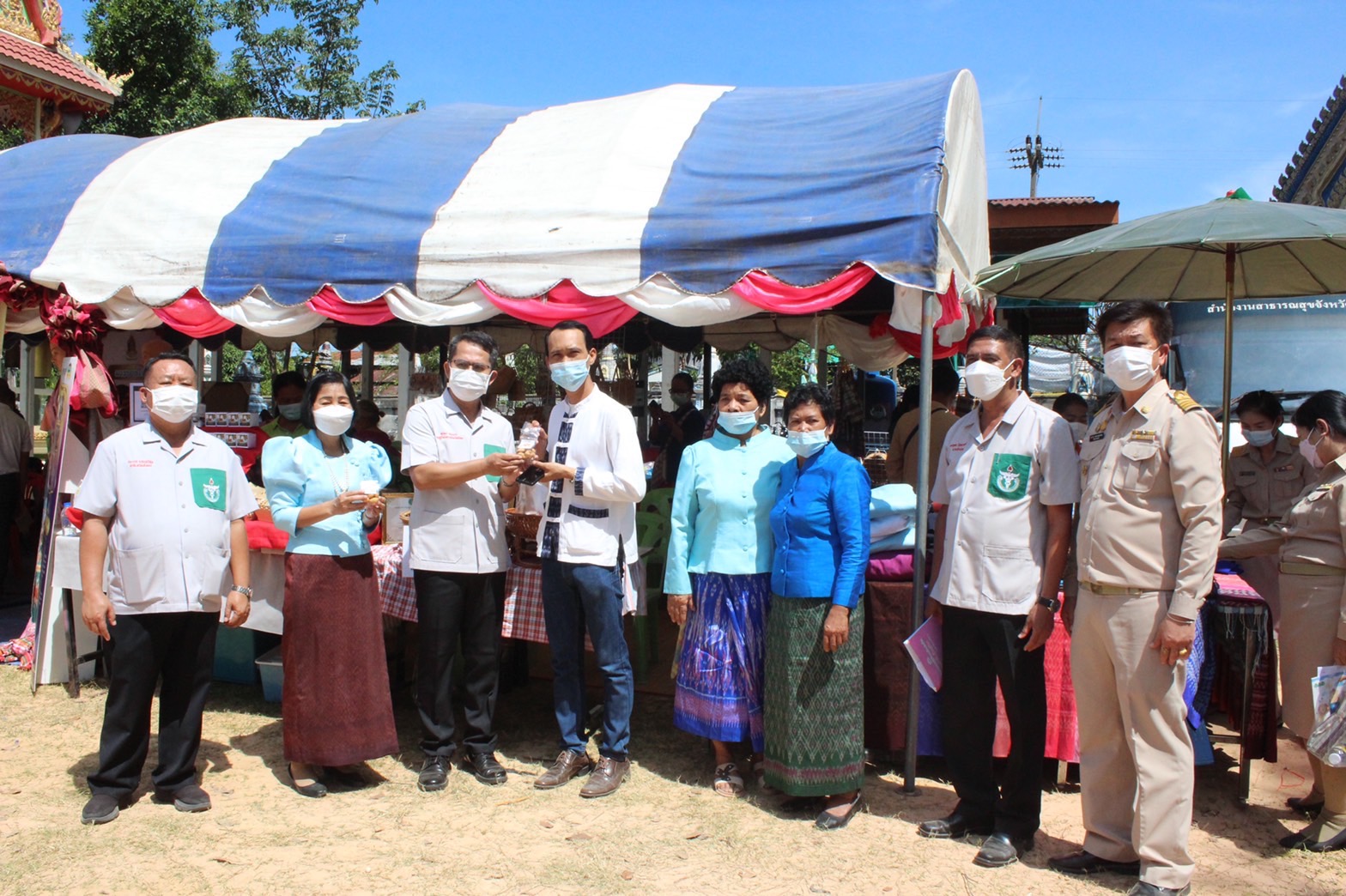 ?พช.ยโสธร ร่วมกิจกรรมหน่วยแพทย์อาสา สมเด็จพระศรีนครินทราบรมราชชนนี (พอ.สว.)ร่วมกับโครงการจังหวัดเคลื่อนที่ “เพิ่มรอยยิ้ม เติมความสุข ให้คนยโสธร”