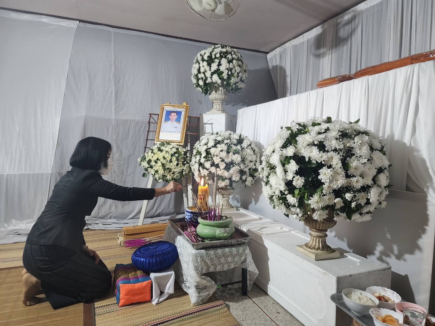 พช.ยโสธร ร่วมบำเพ็ญกุศลศพ คุณพ่อประภากร พรหมภา