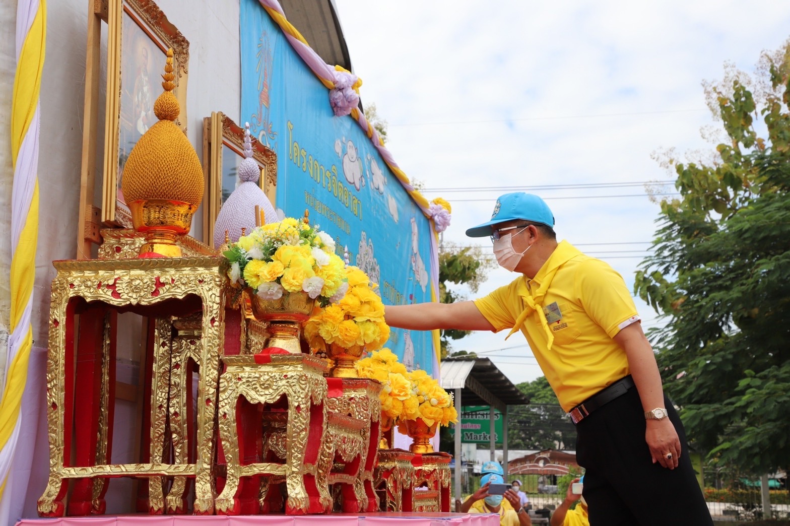 พช. ยโสธร ร่วมพิธีวางพวงมาลาถวายราชสักการะพระบรมราชานุสาวรีย์ พระบาทสมเด็จพระจุลจอมเกล้าเจ้าอยู่หัว ในวันปิยมหาราช