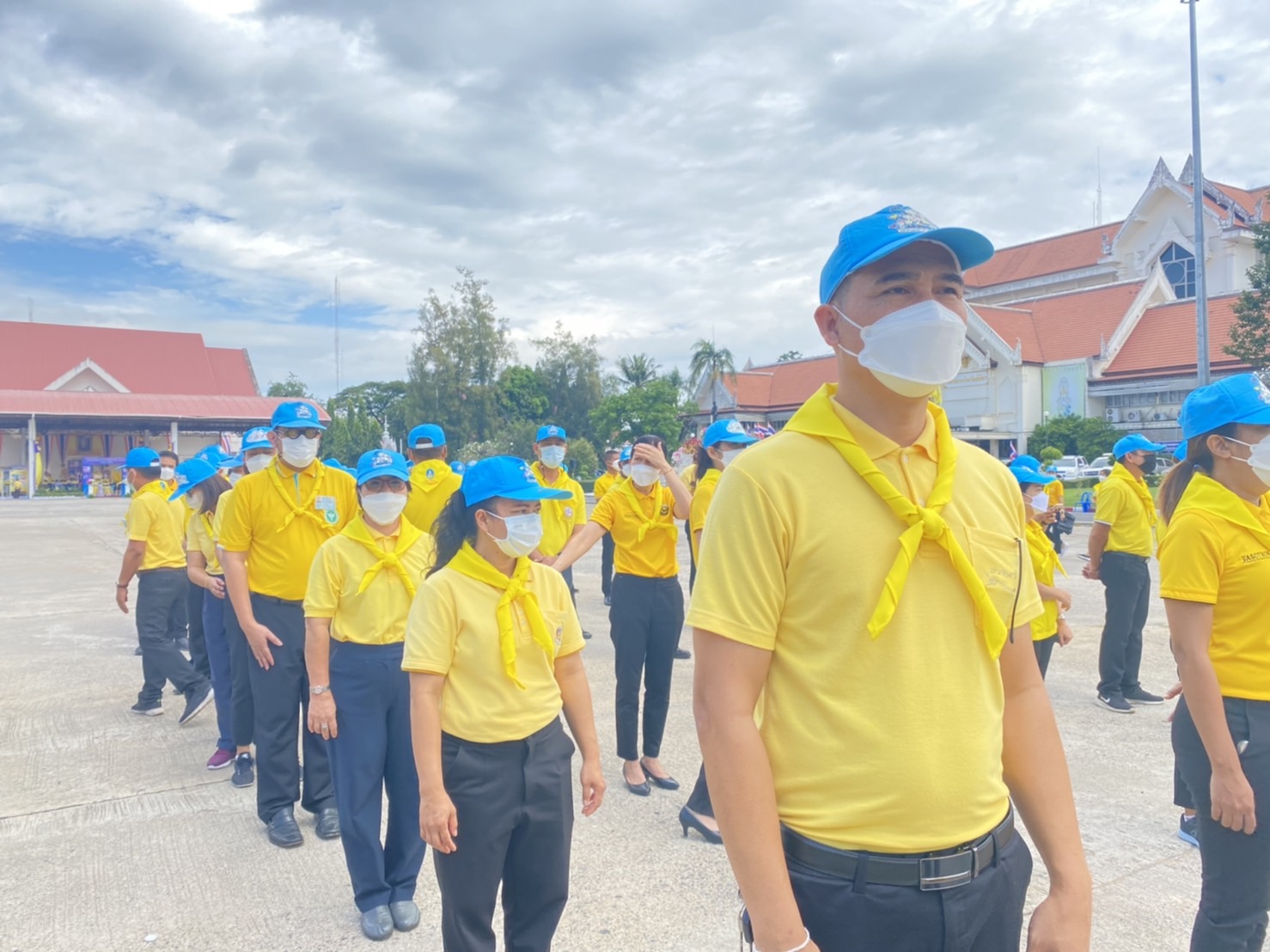 พช. ยโสธร ร่วมพิธีวางพวงมาลาถวายราชสักการะพระบรมราชานุสาวรีย์ พระบาทสมเด็จพระจุลจอมเกล้าเจ้าอยู่หัว ในวันปิยมหาราช