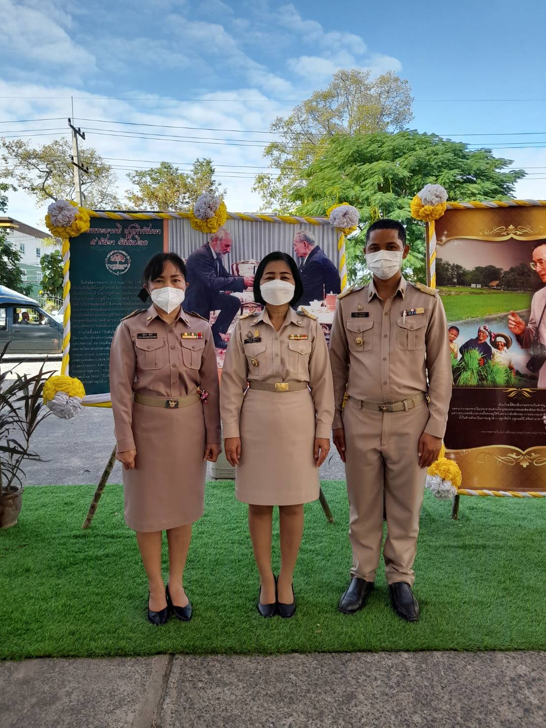 ?พช.ยโสธร ร่วมกิจกรรมน้อมรำลึกในพระมหากรุณาธิคุณ พระบาทสมเด็จพระบรมชนกาธิเบศร มหาภูมิพลอดุลยเดชมหาราช บรมนาถบพิตร เนื่องในวันพระบิดาแห่งฝนหลวง ประจำปี 2565