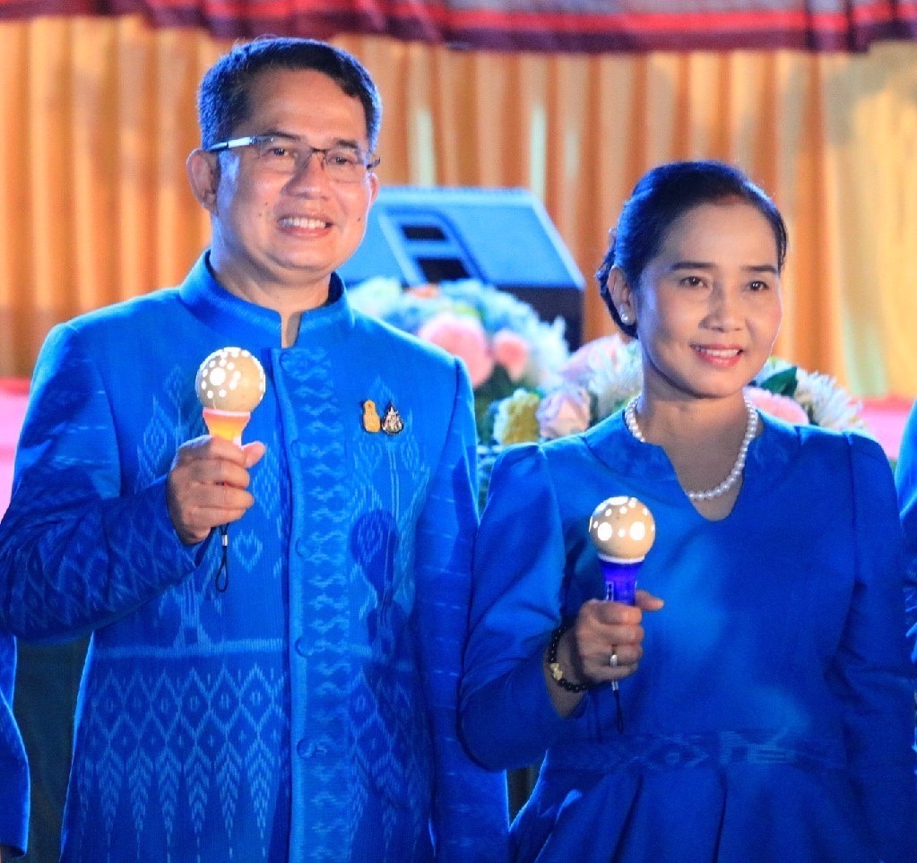 ?พช.ยโสธร ร่วมพิธีเปิดและเดินแบบชุดผ้าไทยลายตูมกาในงานเทศกาล “จุดไฟตูมกา ยโสธร”ประจำปี 2565