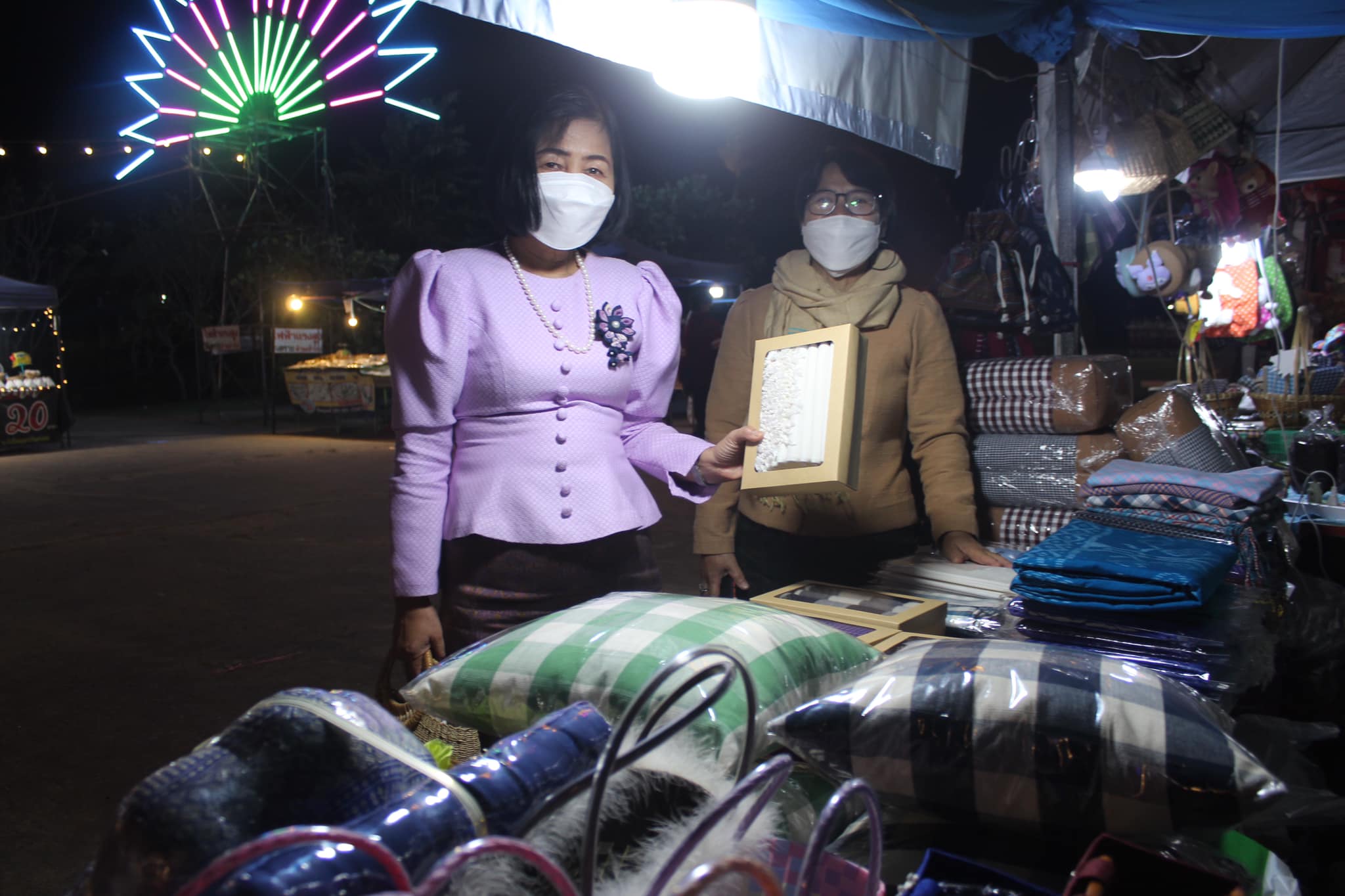 พช.ยโสธร ติดตามให้กำลังใจกลุ่มผู้ผลิต ผู้ประกอบการ OTOP ในงาน งานเทศกาลอาหารดี ดนตรีแซ่บ และบอลลูน ระหว่างวันที่ 14-18 ธันวาคม 2565 ณ ลานวิมานพญาแถน ยโสธร