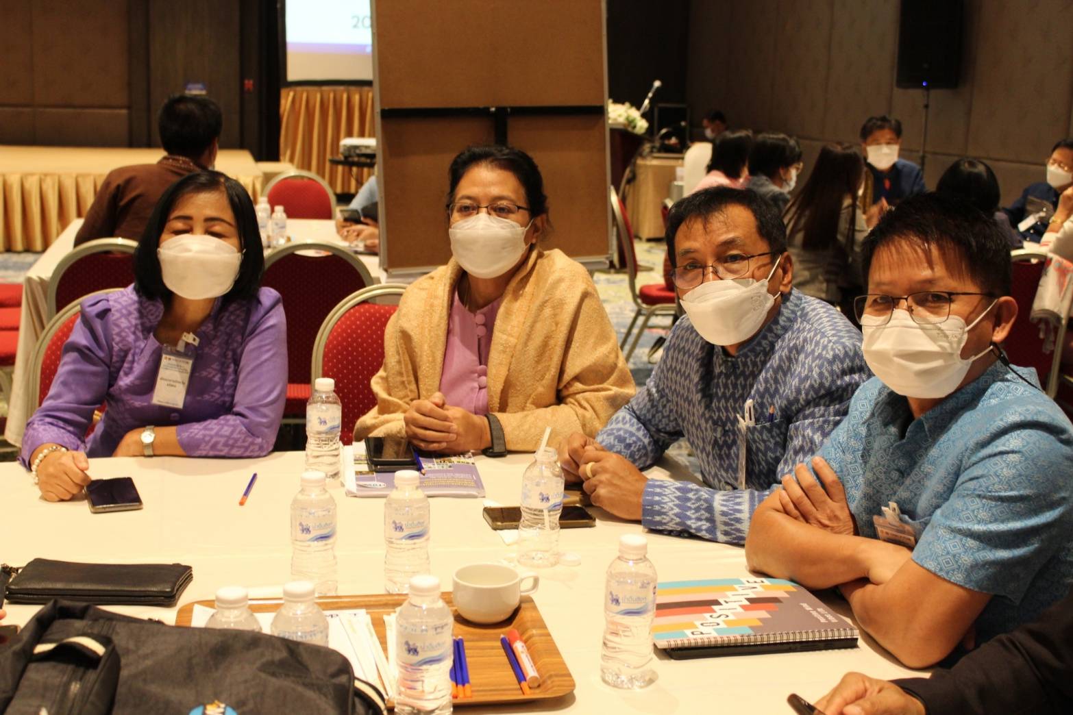 ?พช.ยโสธร ร่วมประชุมเชิงปฏิบัติการสร้างความเข้าใจการขับเคลื่อนการขจัดความ ยากจนในระดับพื้นที่ วันที่ 2