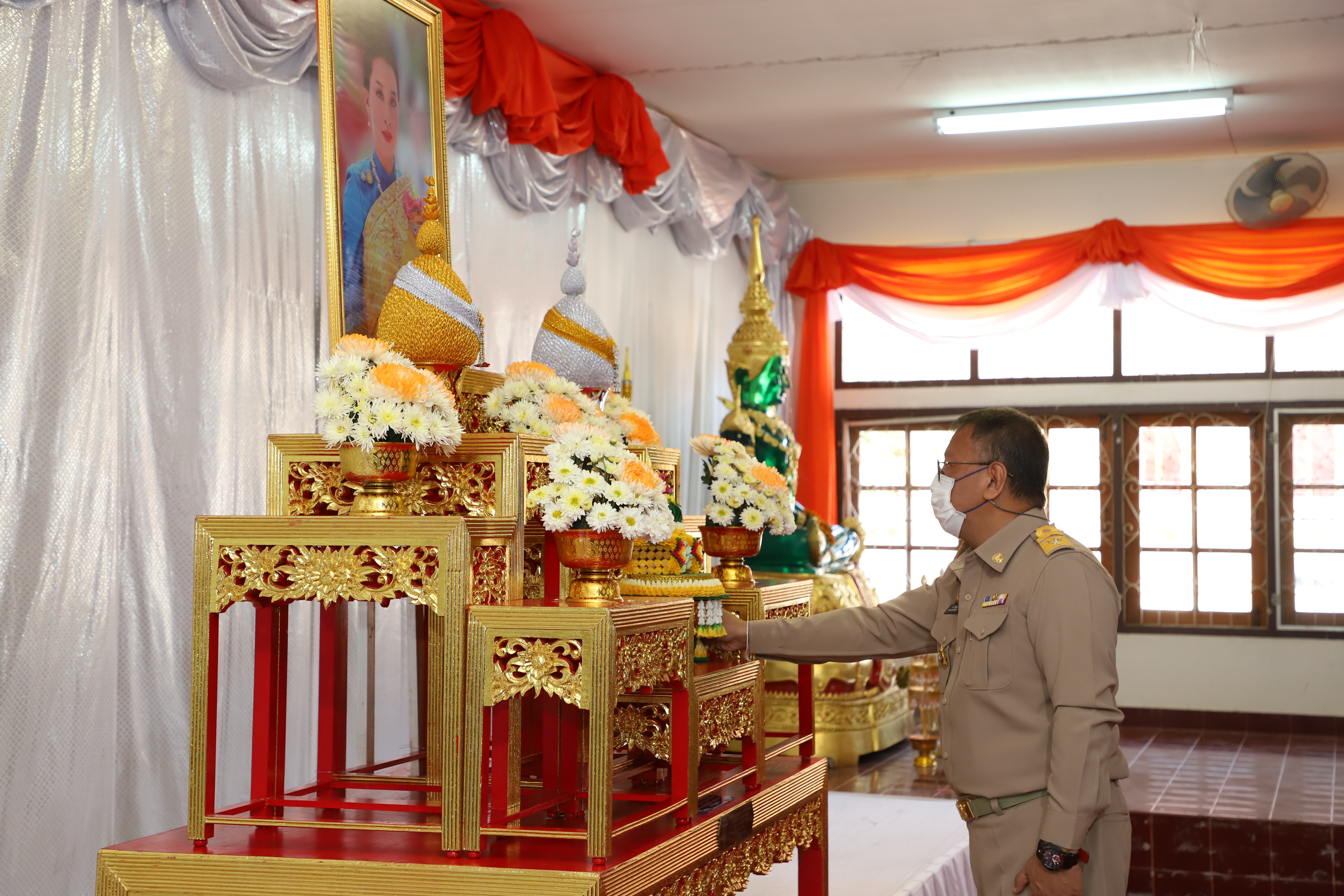 ?พช.ยโสธร ร่วมพิธีเจริญพระพุทธมนต์และเจริญจิตภาวนา เพื่อถวายพระพรชัยมงคลแด่สมเด็จพระเจ้าลูกเธอ เจ้าฟ้าพัชรกิติยาภา นเรนทิราเทพยวดี กรมหลวงราชสาริณีสิริพัชร มหาวัชรราชธิดา พร้อมทั้งร่วมกันปล่อยปลาและบริจาคโลหิต