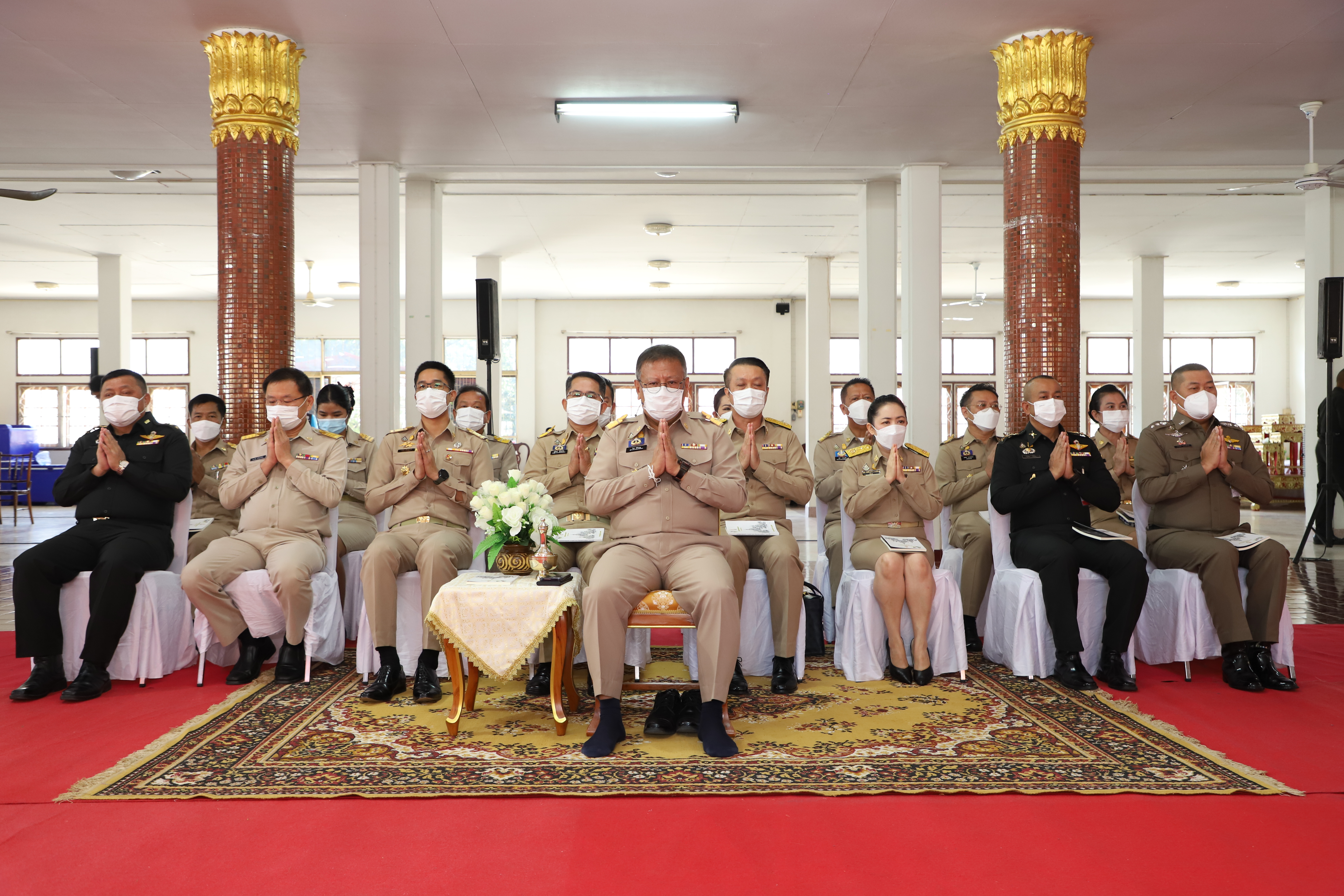 ?พช.ยโสธร ร่วมพิธีเจริญพระพุทธมนต์และเจริญจิตภาวนา เพื่อถวายพระพรชัยมงคลแด่สมเด็จพระเจ้าลูกเธอ เจ้าฟ้าพัชรกิติยาภา นเรนทิราเทพยวดี กรมหลวงราชสาริณีสิริพัชร มหาวัชรราชธิดา พร้อมทั้งร่วมกันปล่อยปลาและบริจาคโลหิต
