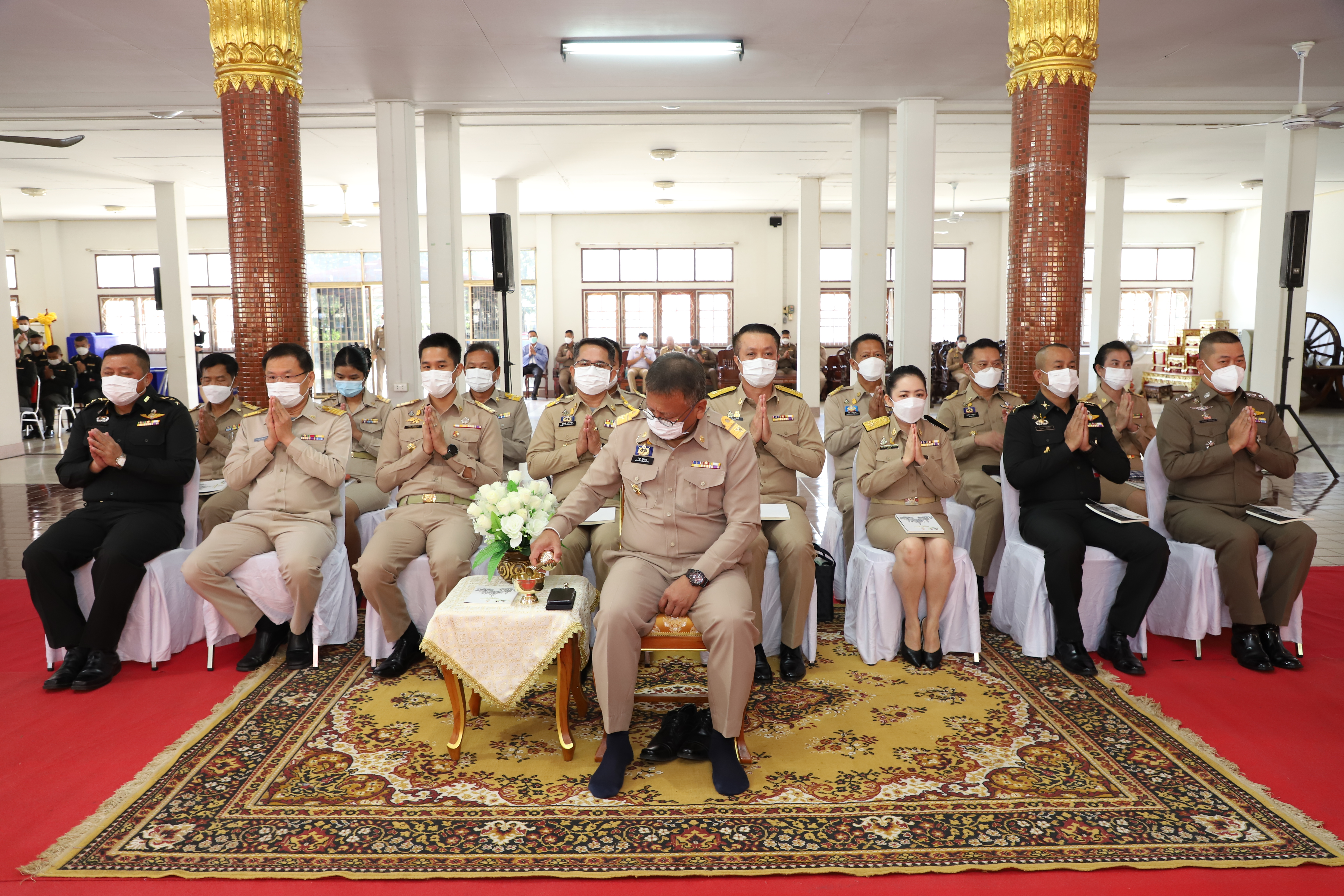 ?พช.ยโสธร ร่วมพิธีเจริญพระพุทธมนต์และเจริญจิตภาวนา เพื่อถวายพระพรชัยมงคลแด่สมเด็จพระเจ้าลูกเธอ เจ้าฟ้าพัชรกิติยาภา นเรนทิราเทพยวดี กรมหลวงราชสาริณีสิริพัชร มหาวัชรราชธิดา พร้อมทั้งร่วมกันปล่อยปลาและบริจาคโลหิต