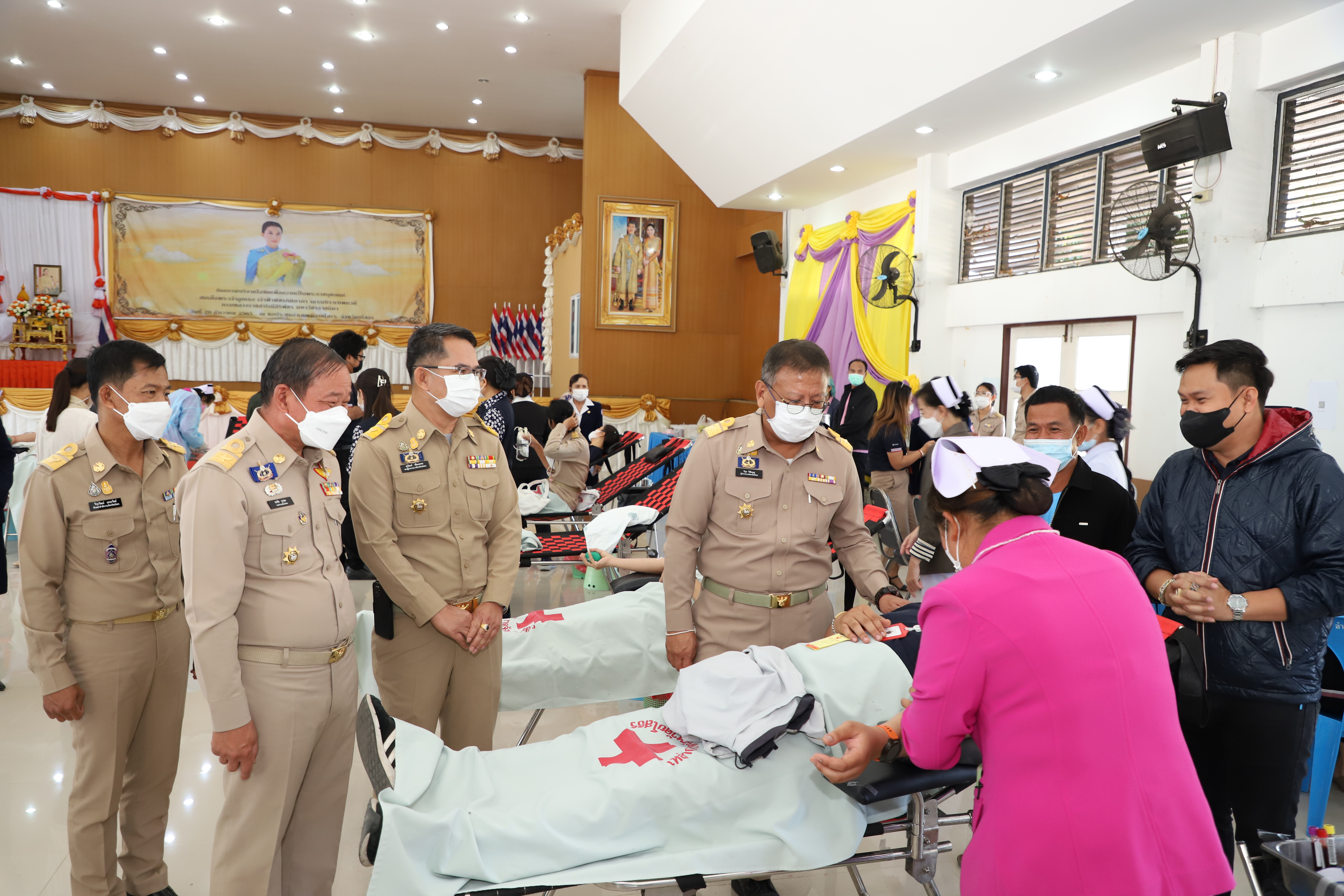 ?พช.ยโสธร ร่วมพิธีเจริญพระพุทธมนต์และเจริญจิตภาวนา เพื่อถวายพระพรชัยมงคลแด่สมเด็จพระเจ้าลูกเธอ เจ้าฟ้าพัชรกิติยาภา นเรนทิราเทพยวดี กรมหลวงราชสาริณีสิริพัชร มหาวัชรราชธิดา พร้อมทั้งร่วมกันปล่อยปลาและบริจาคโลหิต