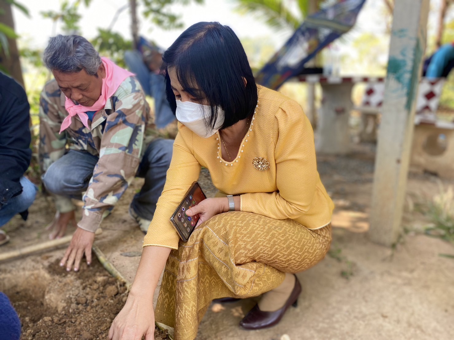 ?พัฒนาการจังหวัดยโสธร ติดตามการดำเนินโครงการพัฒนาหมู่บ้านเศรษฐกิจพอเพียง กิจกรรมที่ ๑ สร้างและพัฒนากลไกขับเคลื่อน ในระดับพื้นที่ ณ ศูนย์เรียนรู้ทฤษฎีใหม่รูปแบบ “โคก หนอง นา” หมู่ที่ 10 ตำบลพระเสาร์ อำเภอมหาชนะชัย จังหวัดยโสธร (วันที่ 3)