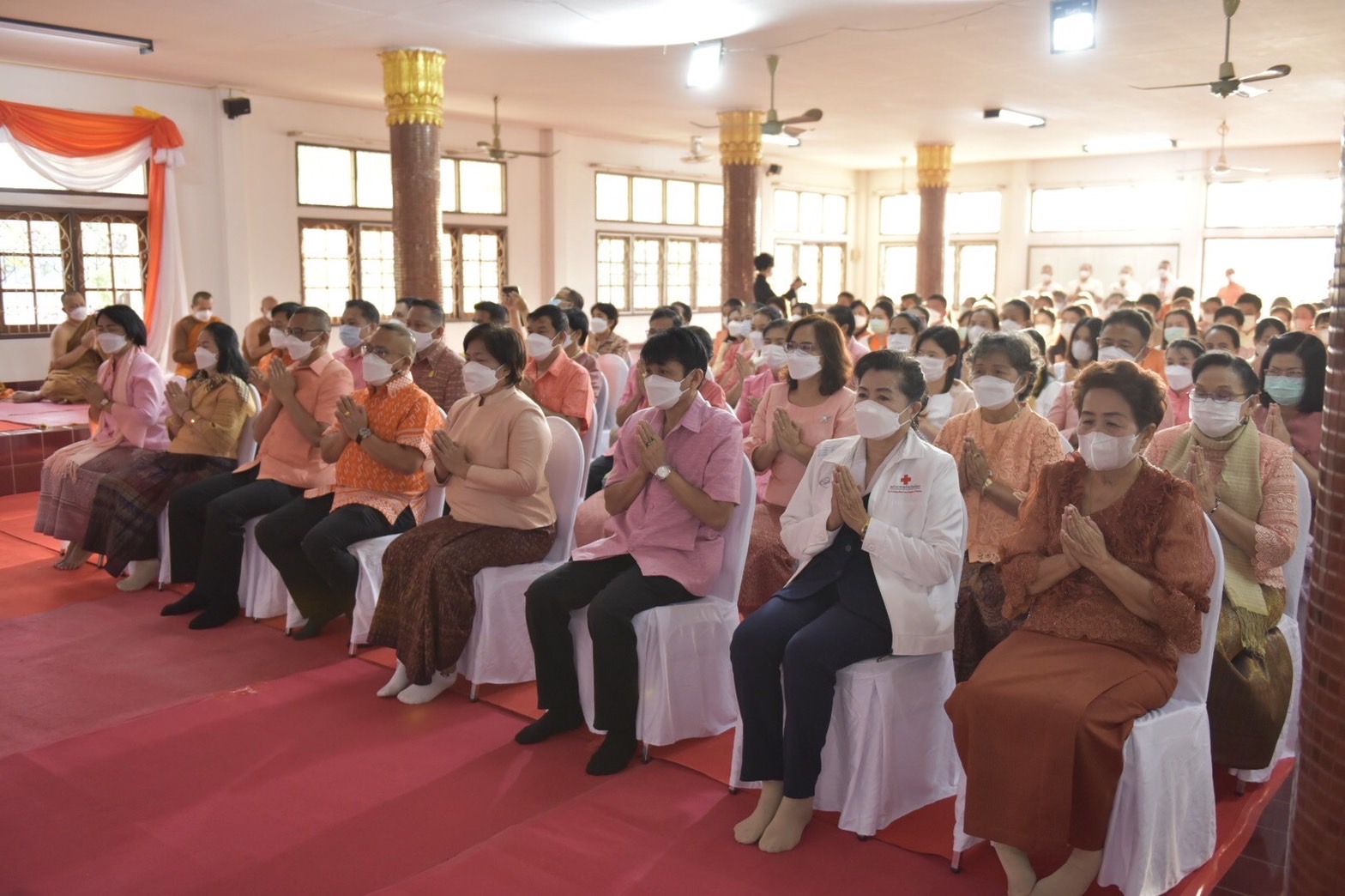 ?พช.ยโสธร ร่วมกิจกรรมทำบุญ ตักบาตรพระสงฆ์ เพื่อถวายพระราชกุศลสมเด็จพระเจ้าลูกเธอ เจ้าฟ้าพัชรกิติยาภา นเรนทิราเทพยวดี กรมหลวงราชสาริณีสิริพัชร มหาวัชรราชธิดา