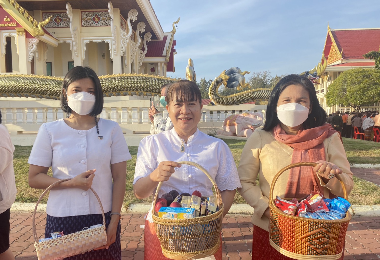 ?พช.ยโสธร ร่วมกิจกรรมทำบุญ ตักบาตรพระสงฆ์ เพื่อถวายพระราชกุศลสมเด็จพระเจ้าลูกเธอ เจ้าฟ้าพัชรกิติยาภา นเรนทิราเทพยวดี กรมหลวงราชสาริณีสิริพัชร มหาวัชรราชธิดา