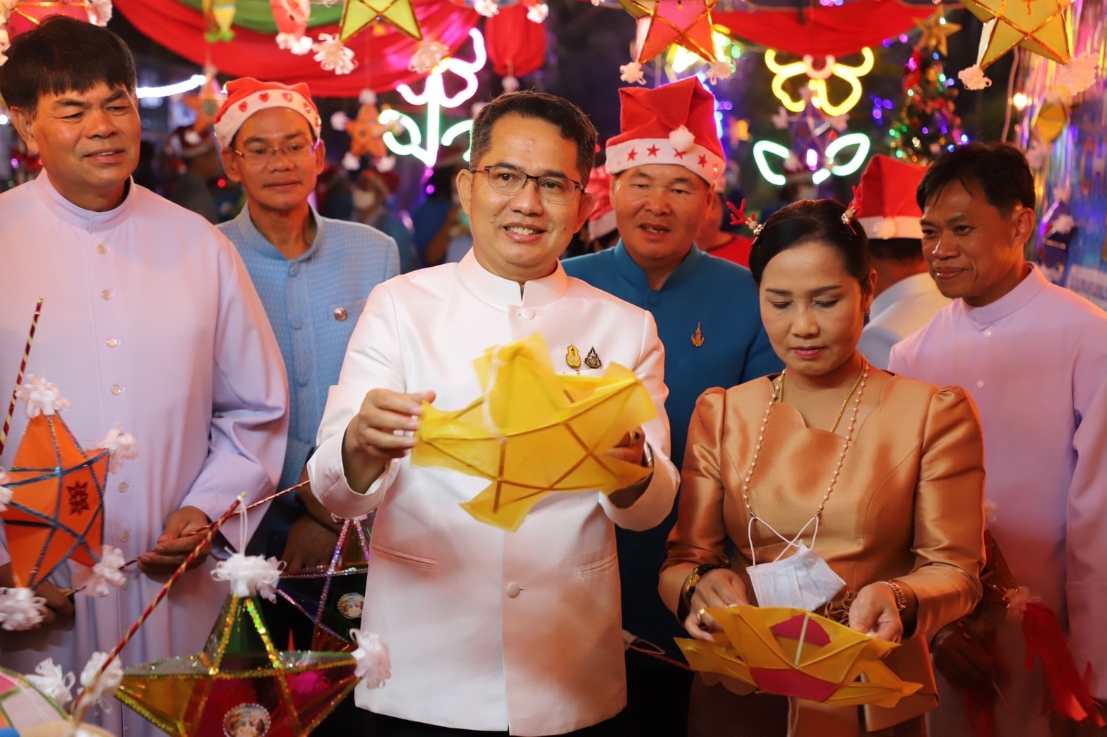 ?พช.ยโสธร ร่วมงานประเพณีแห่ดาวเทศกาลคริสต์มาส ส่งเสริมการท่องเที่ยวกระตุ้นเศรษฐกิจในพื้นที่อำเภอไทยเจริญ จังหวัดยโสธร