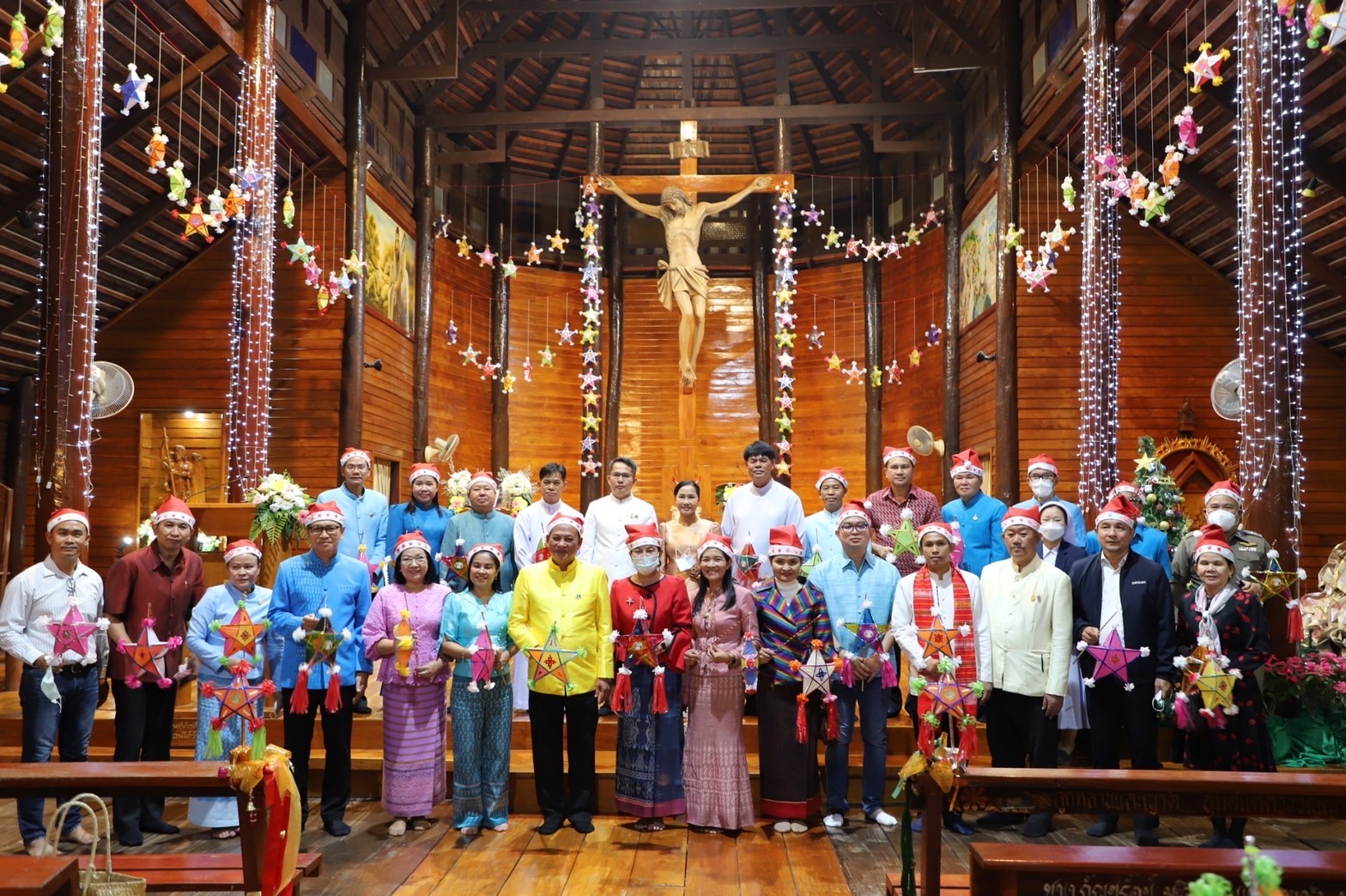 ?พช.ยโสธร ร่วมงานประเพณีแห่ดาวเทศกาลคริสต์มาส ส่งเสริมการท่องเที่ยวกระตุ้นเศรษฐกิจในพื้นที่อำเภอไทยเจริญ จังหวัดยโสธร