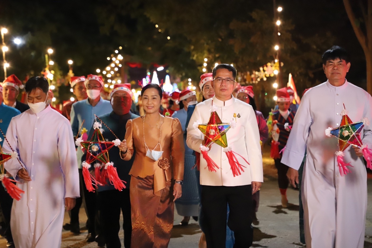 ?พช.ยโสธร ร่วมงานประเพณีแห่ดาวเทศกาลคริสต์มาส ส่งเสริมการท่องเที่ยวกระตุ้นเศรษฐกิจในพื้นที่อำเภอไทยเจริญ จังหวัดยโสธร