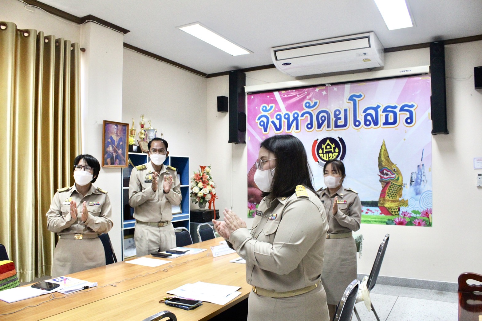 ?พช.ยโสธร ร่วมประชุมกรมการพัฒนาชุมชน ครั้งที่ 12/2565 ผ่านระบบวีดิทัศน์ทางไกล (Video Conference)