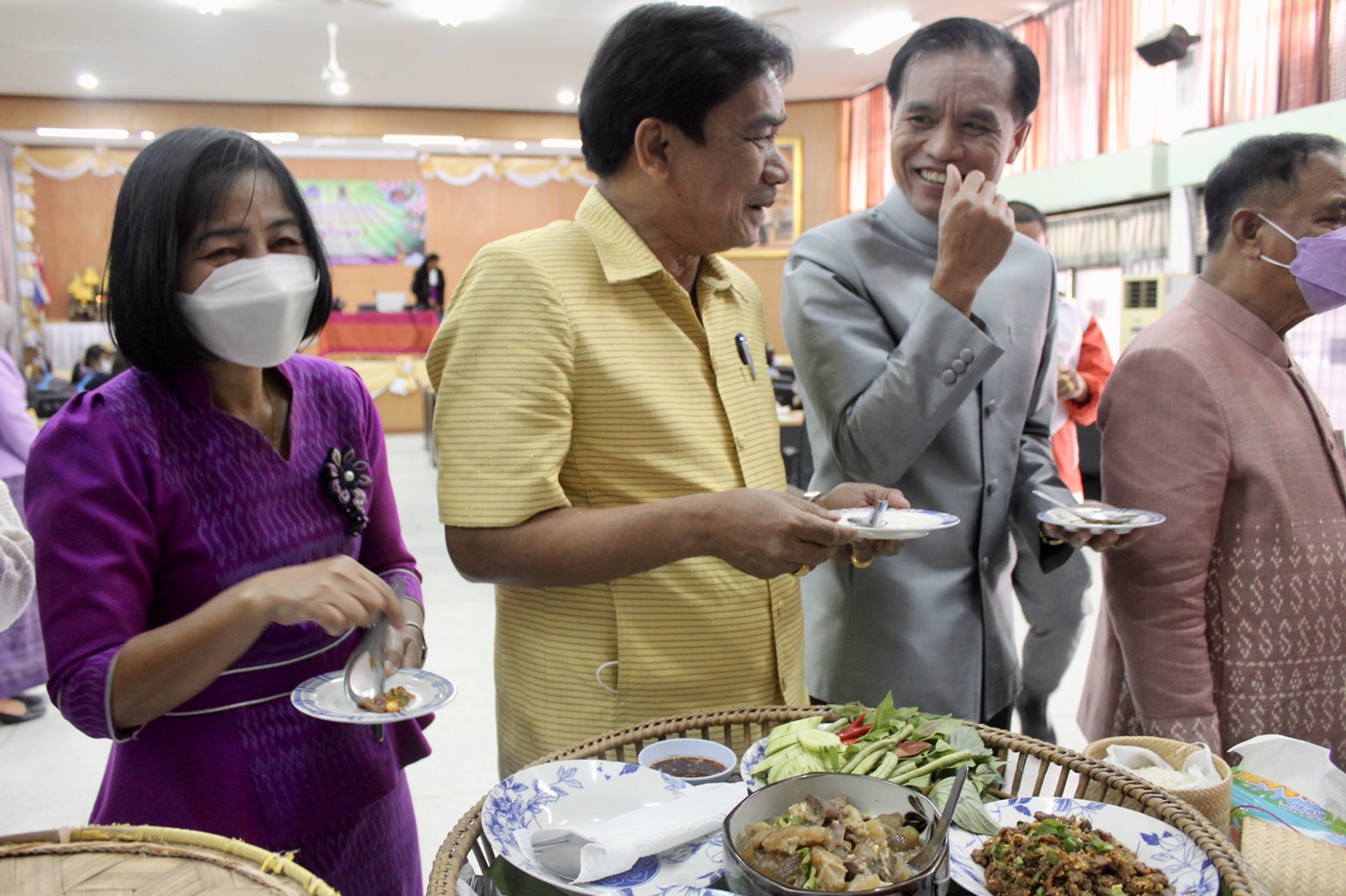 ?พช.ยโสธร ร่วมโครงการการพัฒนาด้านการท่องเที่ยวและบริการ กิจกรรมส่งเสริมเศรษฐกิจชุมชนด้วยมิติทางวัฒนธรรมโดยการอบรมพัฒนาและต่อยอดมรดกภูมิปัญญาทางวัฒนธรรมด้านอาหาร “ลาบยโสธร”